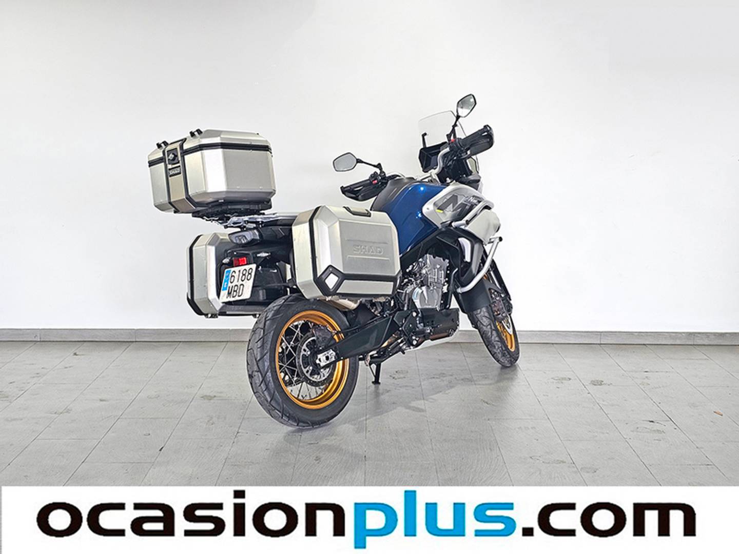 Foto CFMOTO 800MT CFMOTO 800MT TOURING (91 CV)
