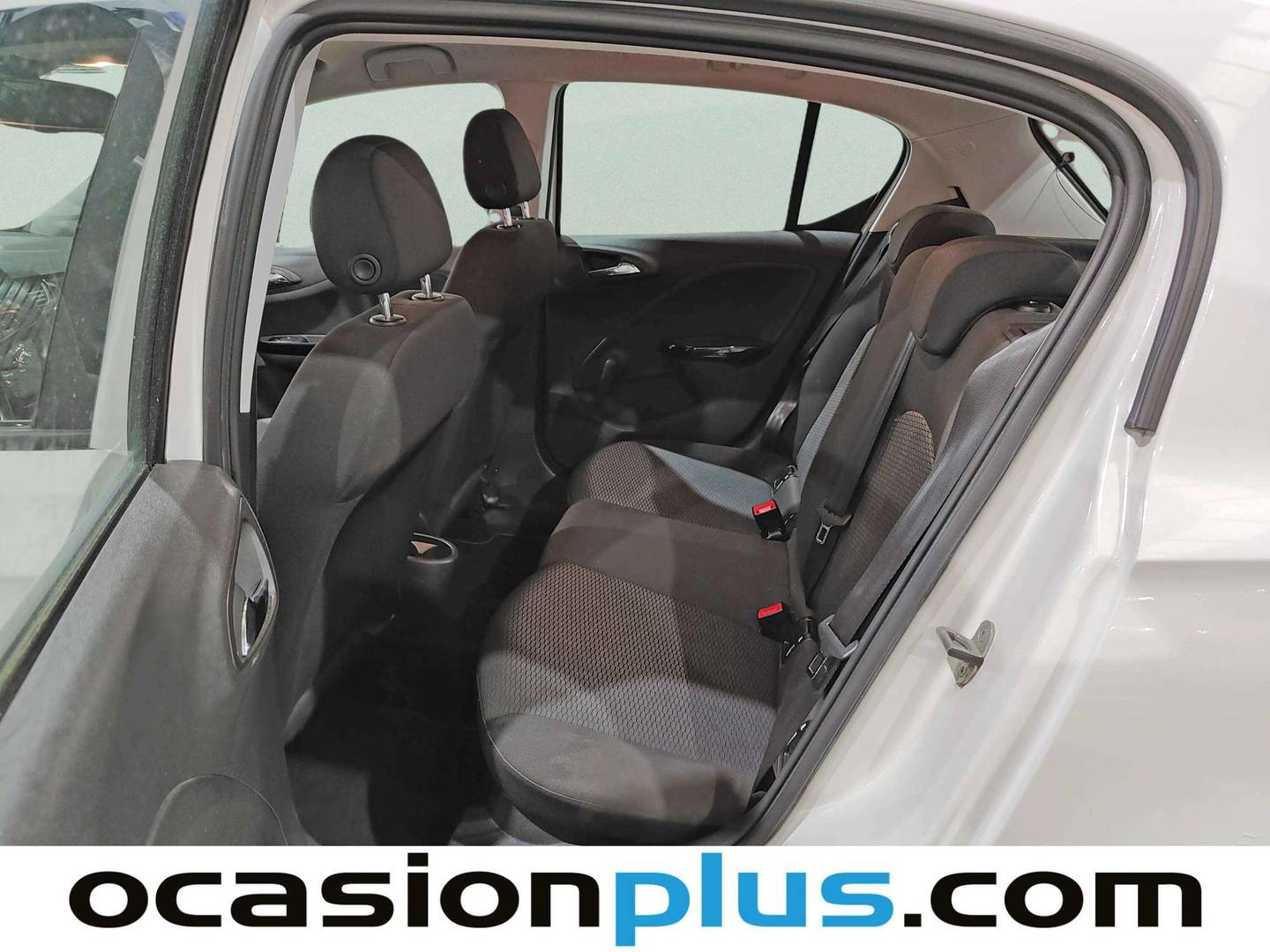 Foto asientos traseros Opel Corsa Opel Corsa 1.4 Selective (90 CV)