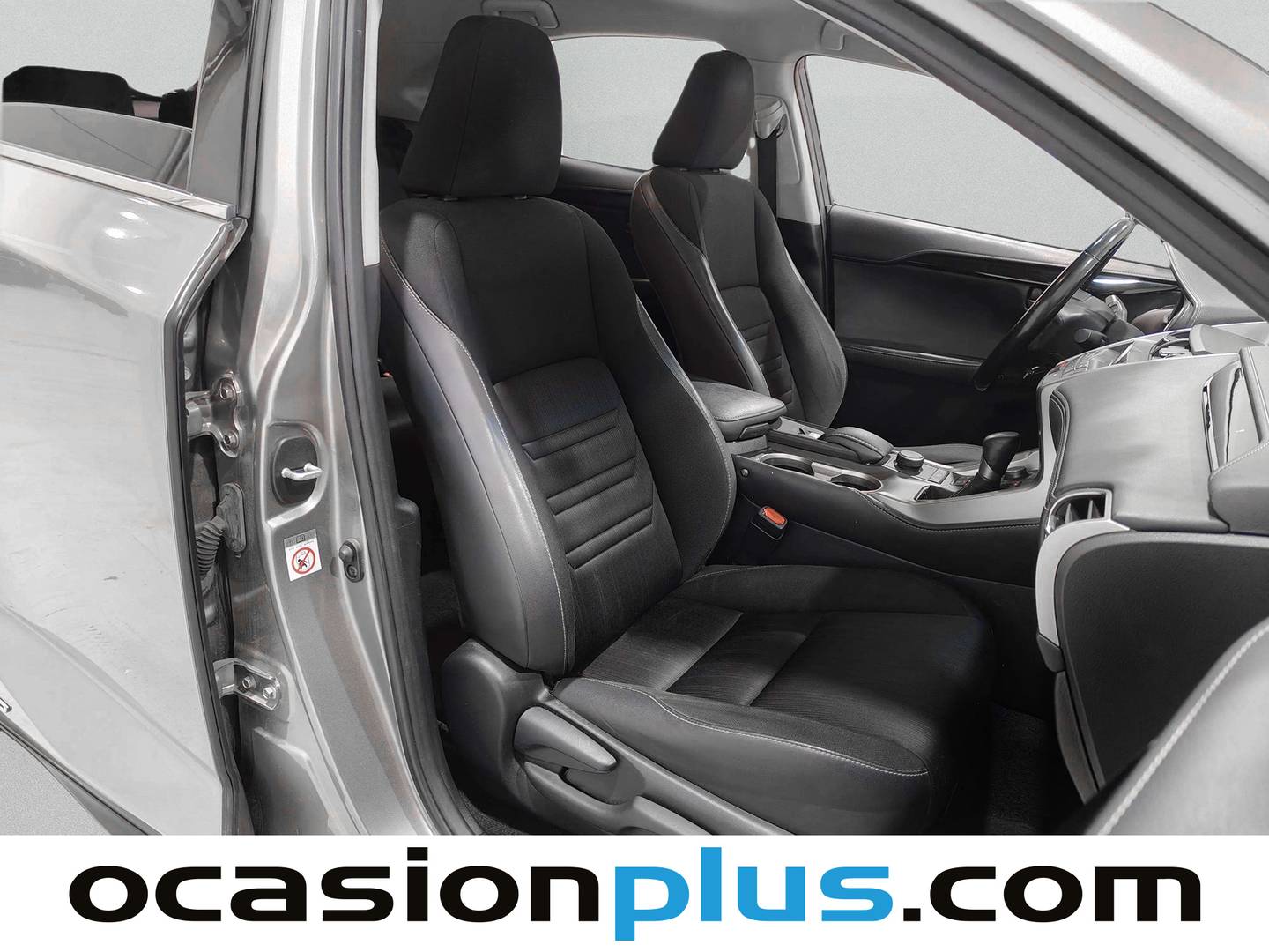Lexus NX Lexus NX 300h Corporate 2WD + Navibox (197 CV) híbrido
