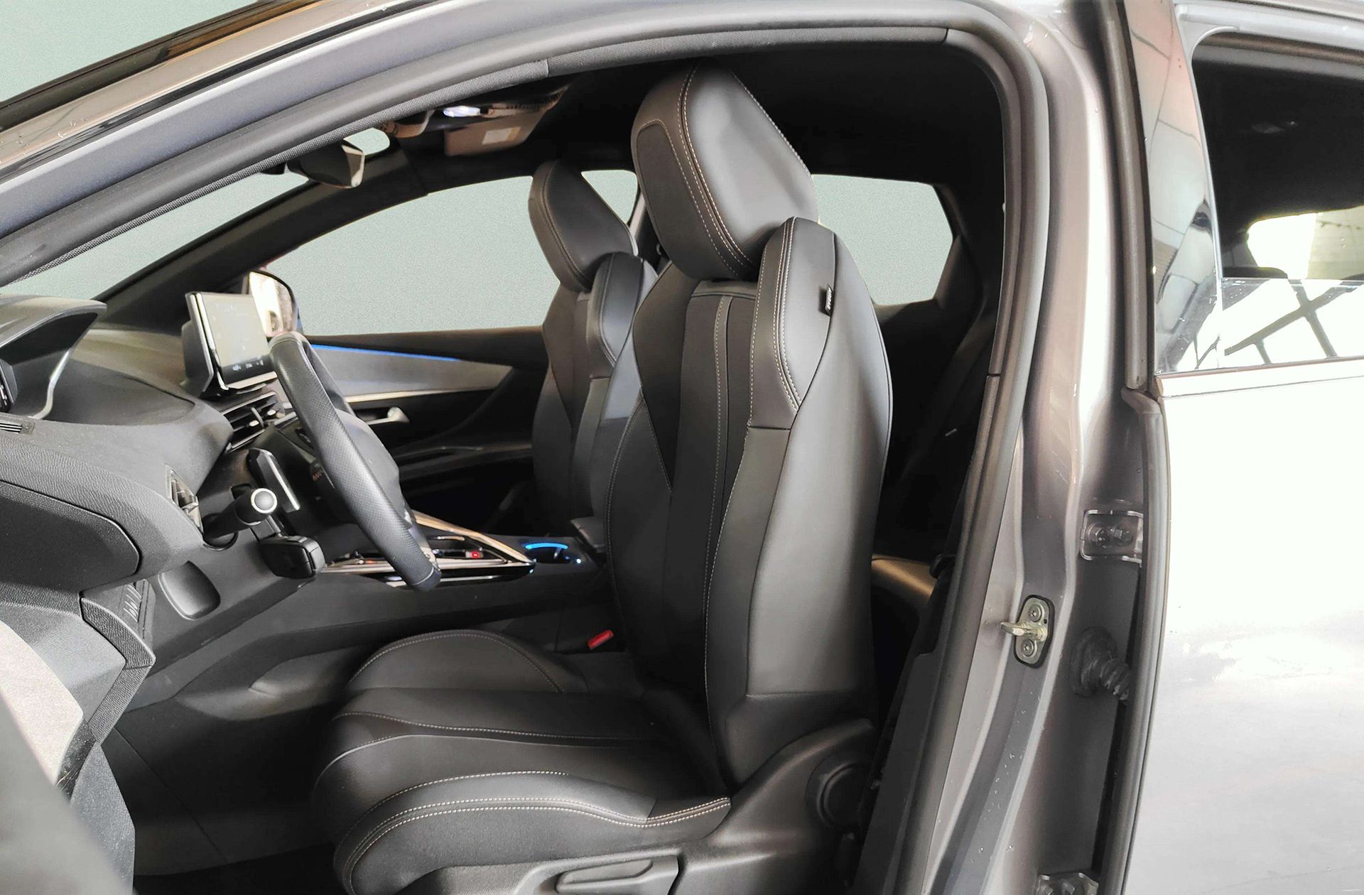 Peugeot 3008 PureTech 130 GT EAT8 - foto 12