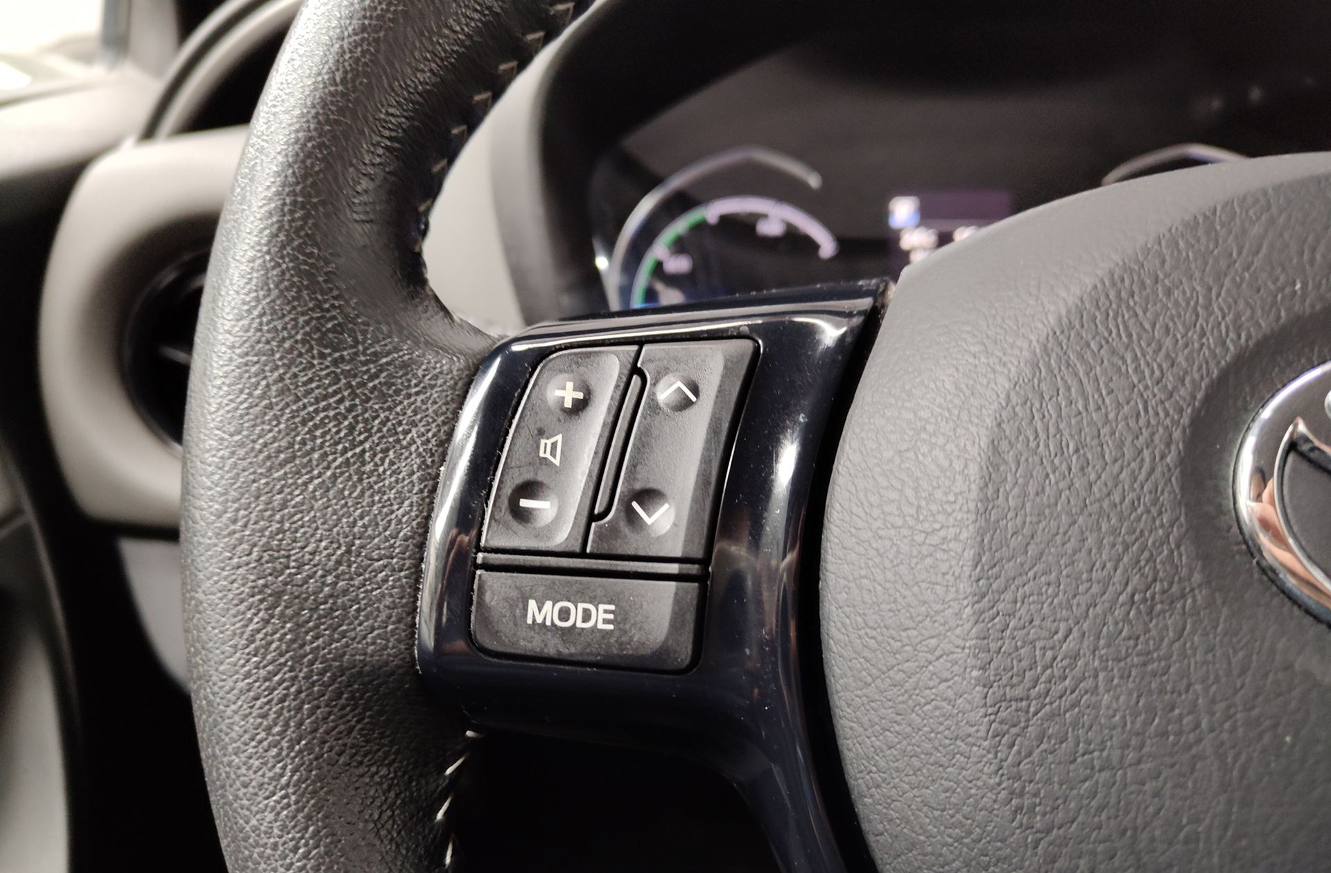 Toyota Yaris 1.5 Hybrid Active - foto 24