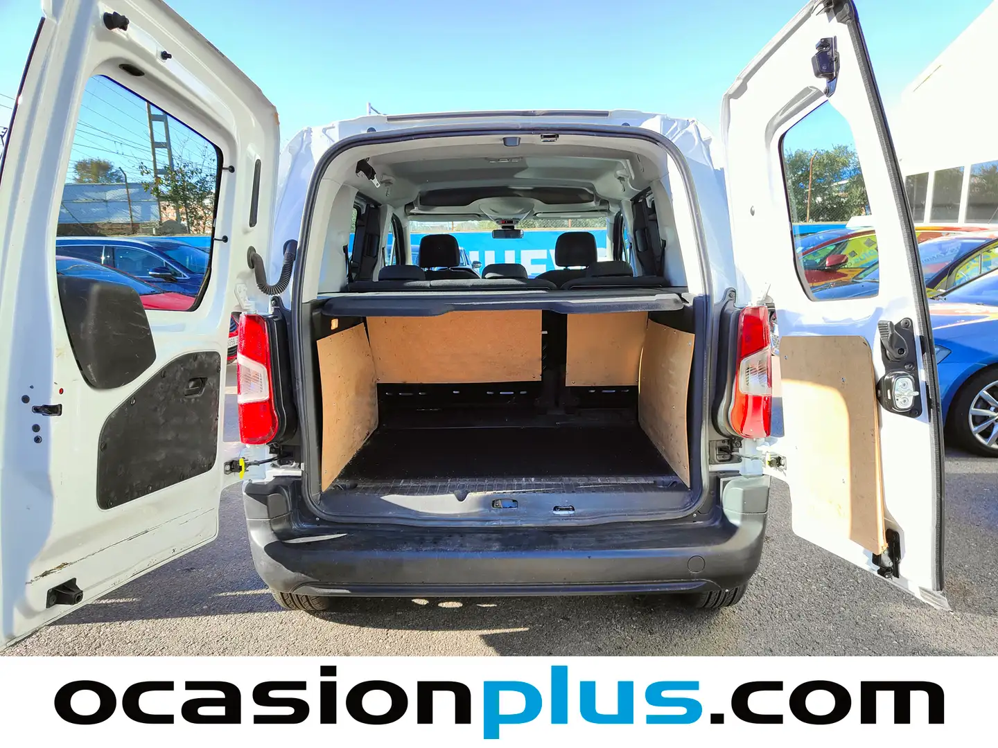 Foto Peugeot Rifter Peugeot Rifter Active Pack Business Standard BlueHDi (100 CV)