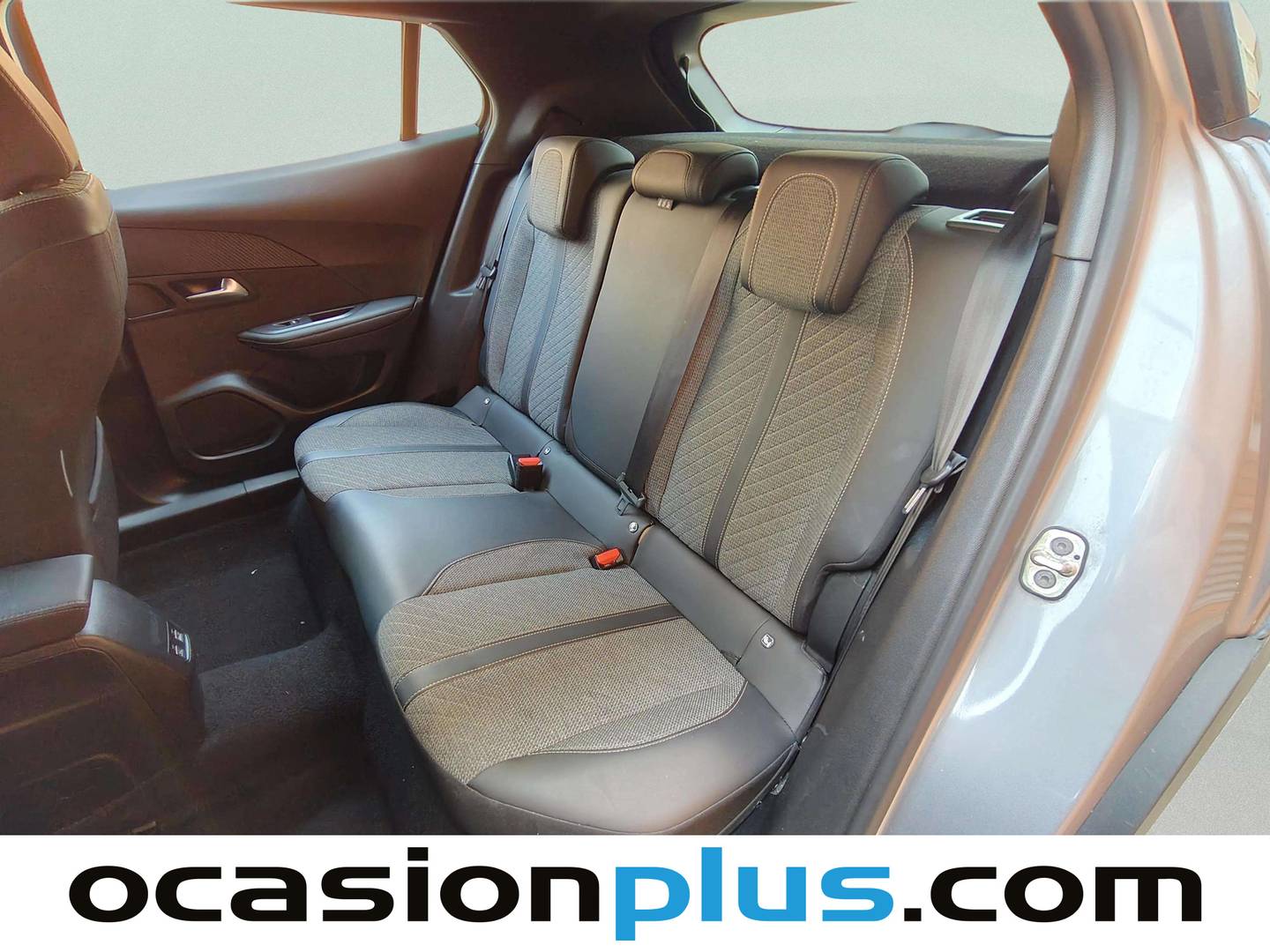 Foto asientos traseros Peugeot 2008 Peugeot 2008 PureTech 100 S&S Allure (100 CV)