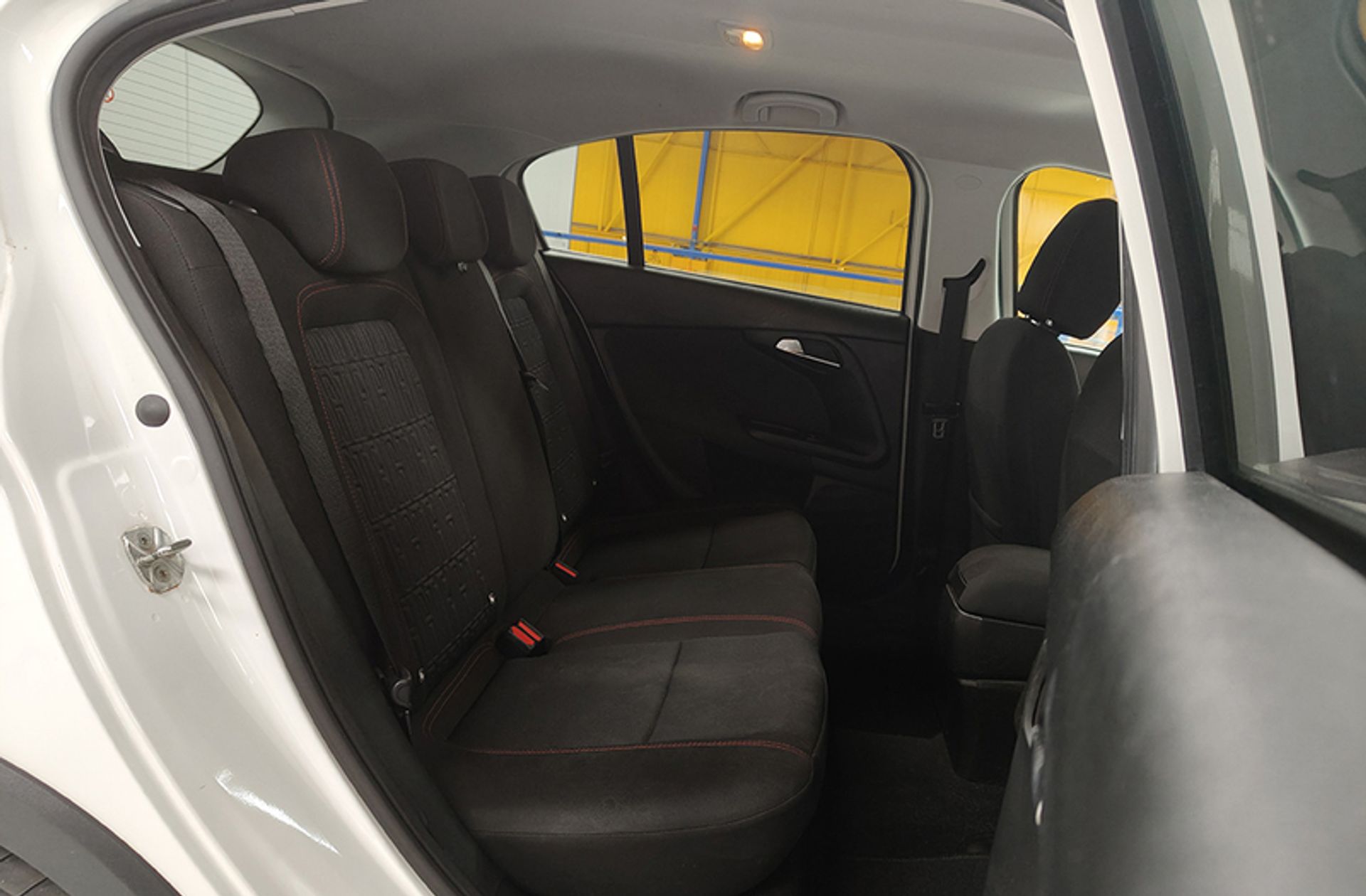 Fiat Tipo 1.5 Hybrid Red DCT - foto 15