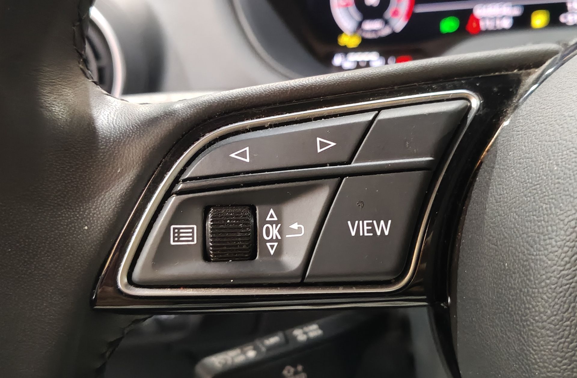 Audi Q2 Advanced 30 TFSI - foto 30