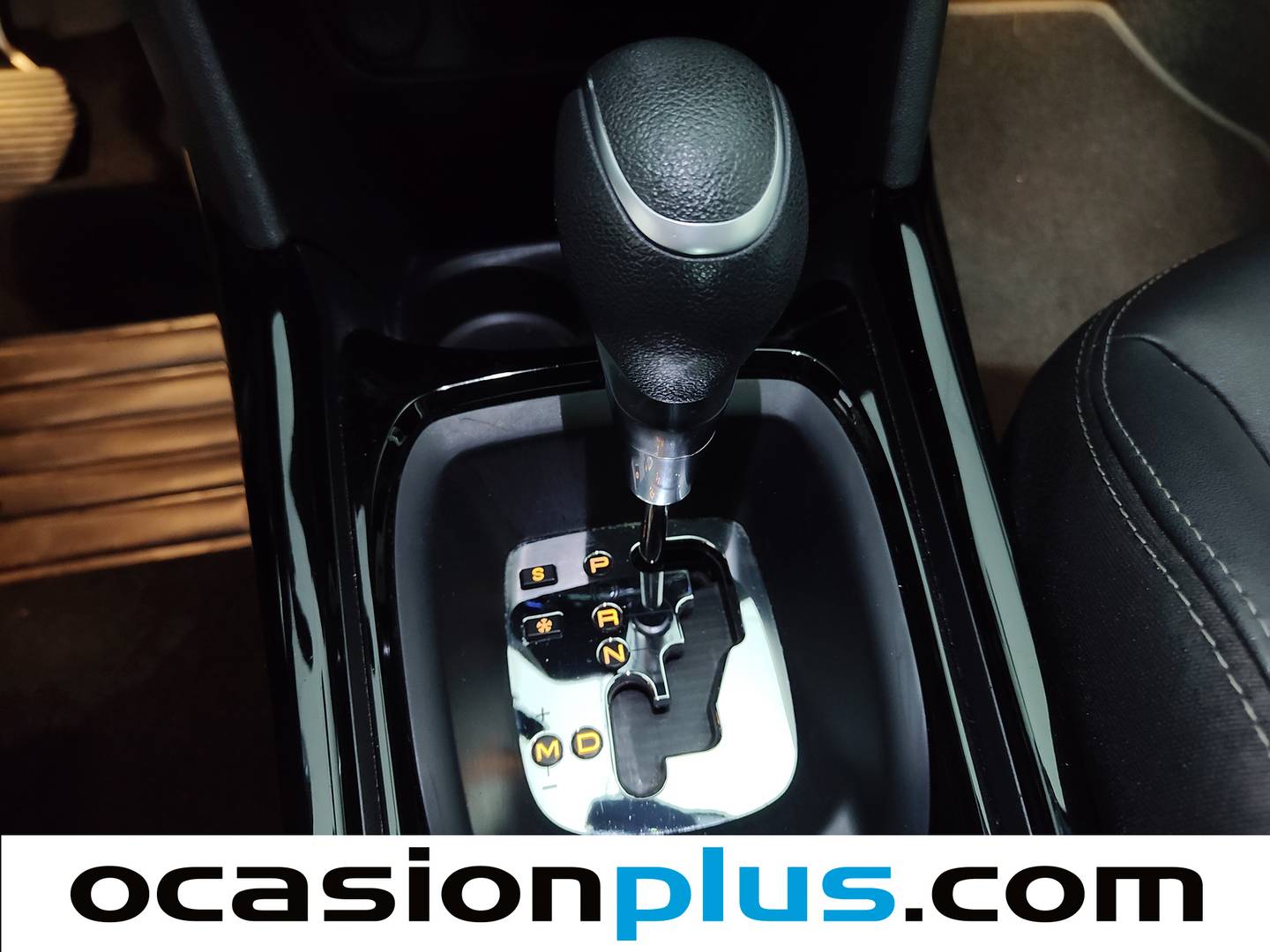 Extras y acabados del Peugeot 2008 Peugeot 2008 PureTech 110 S&S Allure EAT6 (110 CV)