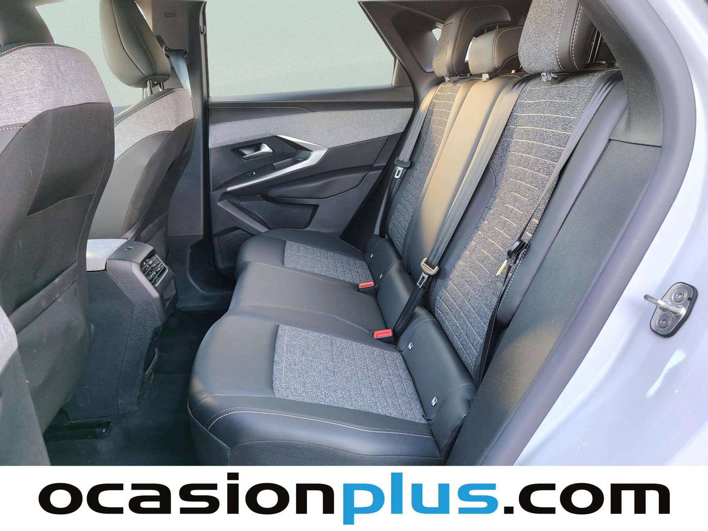 Foto asientos traseros Peugeot 3008 Hybrid Peugeot 3008 Hybrid 145 Allure eDCS6 (145 CV)