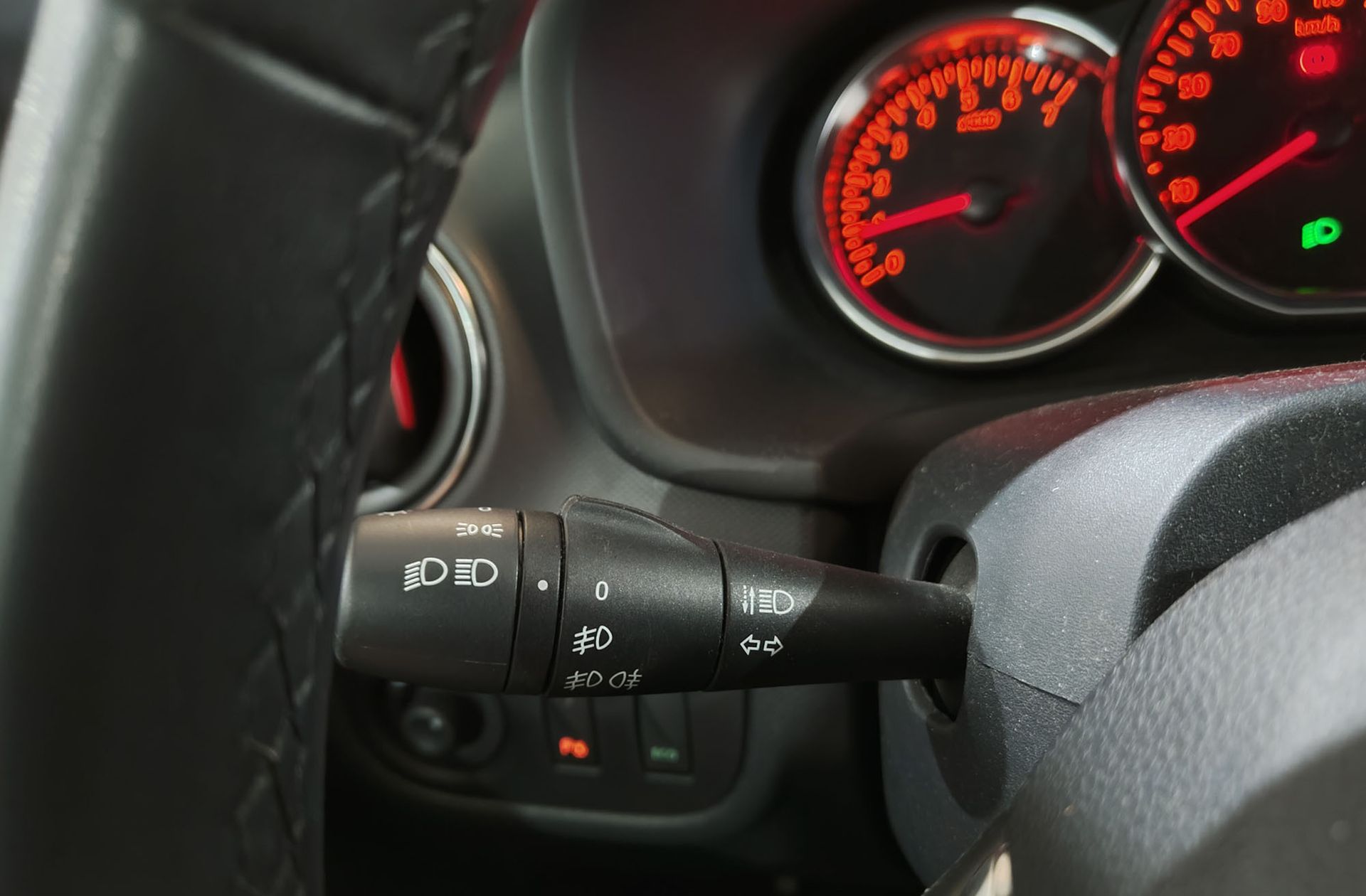 Dacia Sandero Serie Limitada Xplore TCe - foto 20