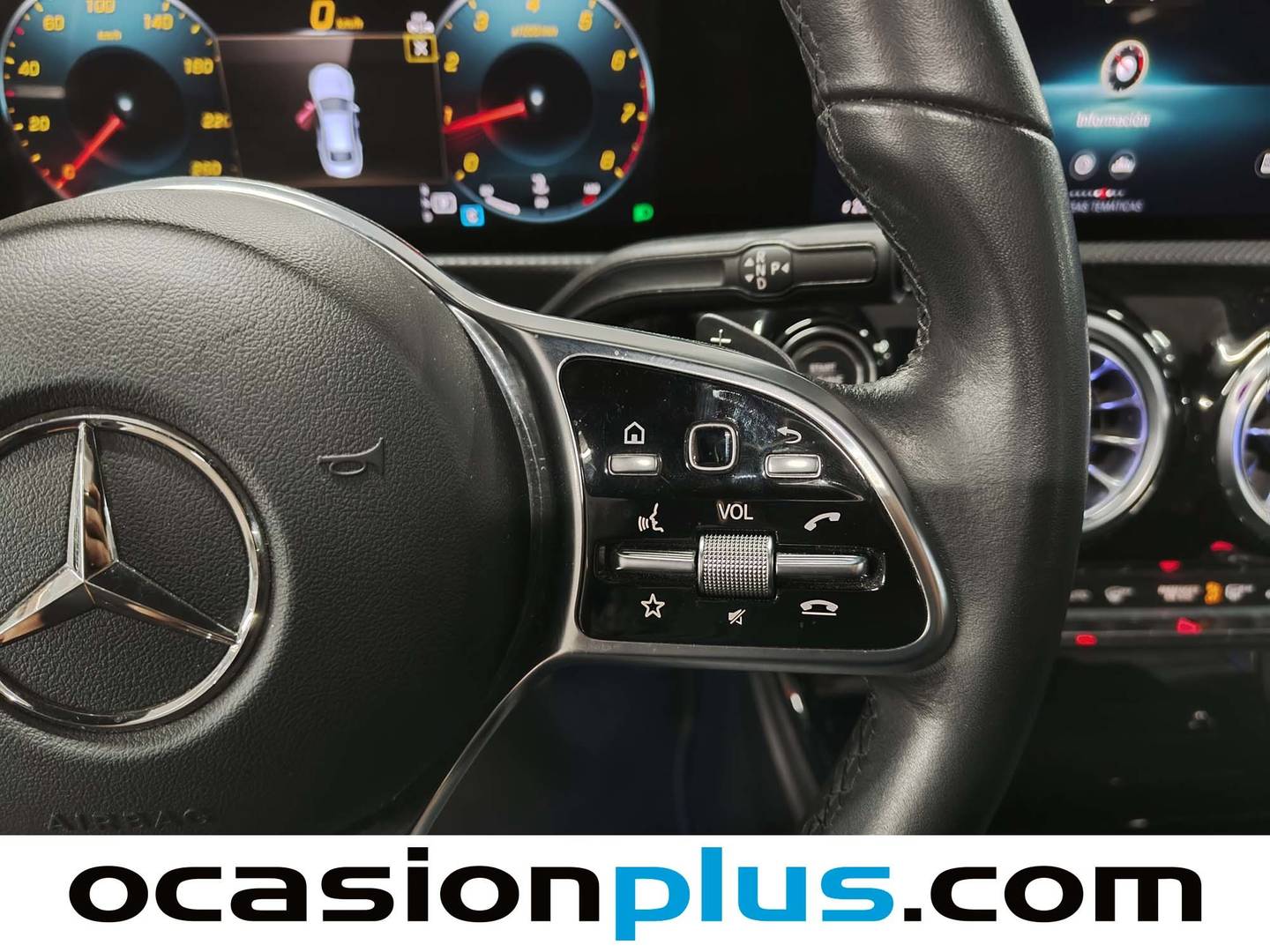 Foto Mercedes CLA Mercedes-Benz CLA 180  (136 CV)