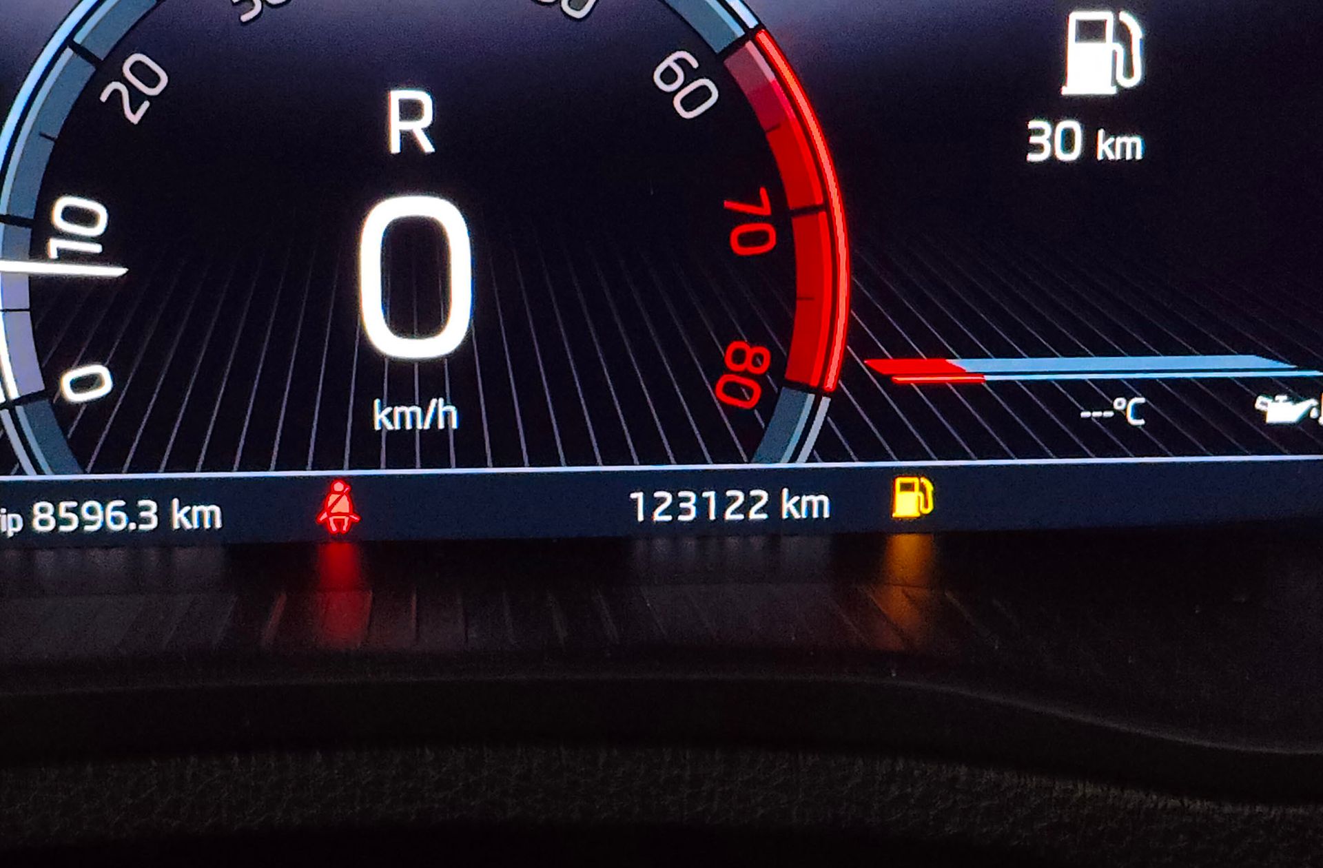 Škoda Karoq 1.5 TSI ACT Ambition DSG - foto 12