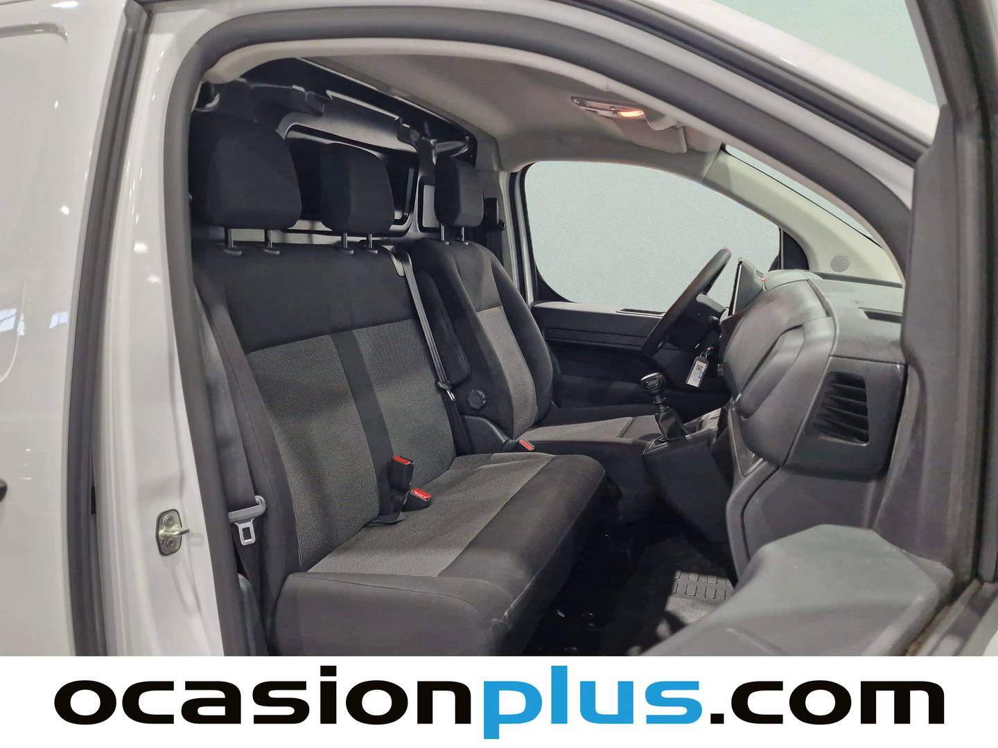Foto asientos traseros Peugeot Expert Peugeot Expert BlueHDi 120 S&S Standard (120 CV) 3 Plazas