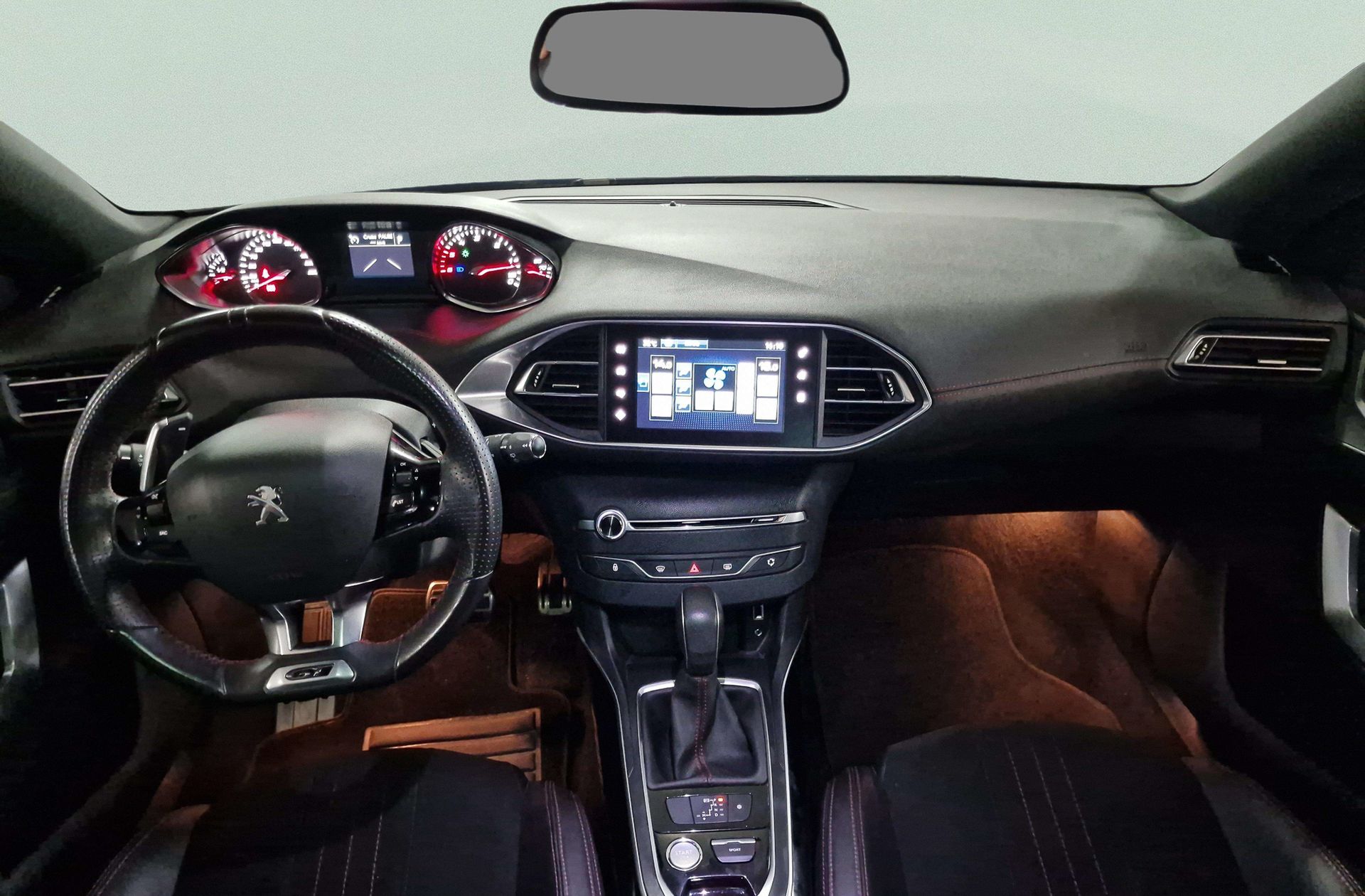 Peugeot 308 SW 2.0 BlueHDi GT EAT6 - foto 8