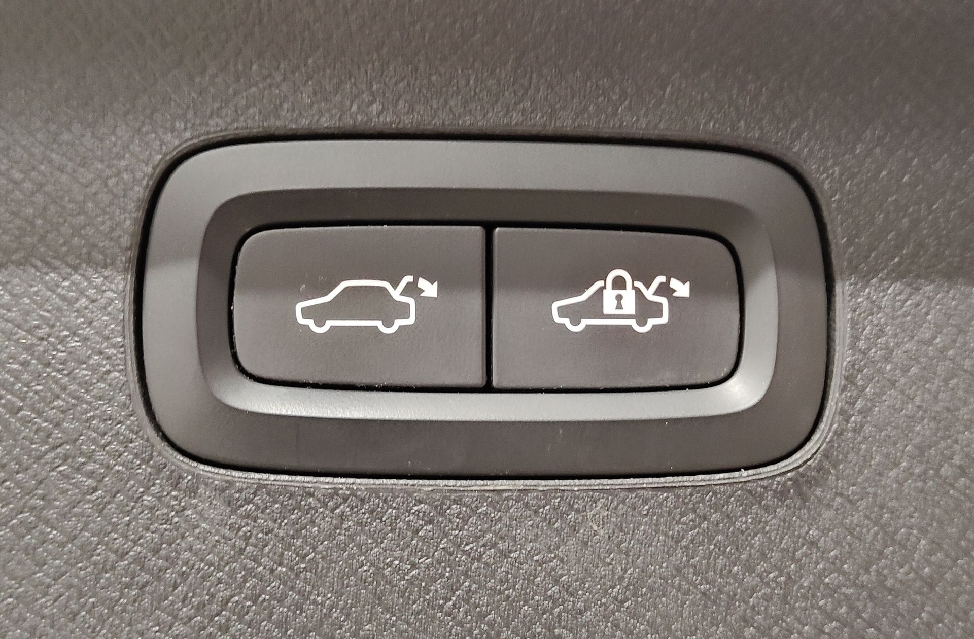 Volvo XC90 D4 Momentum 7 plazas - foto 23