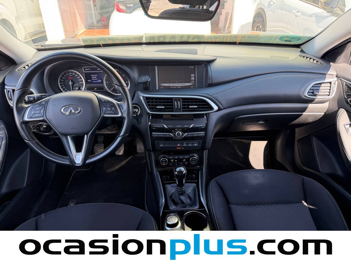 Foto Infiniti Q30 Infiniti Q30 1.5 D Premium (109 CV)