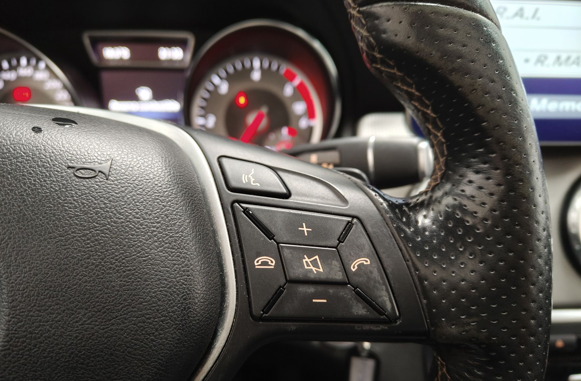 Mercedes-Benz GLA 200 CDI Style - foto 29