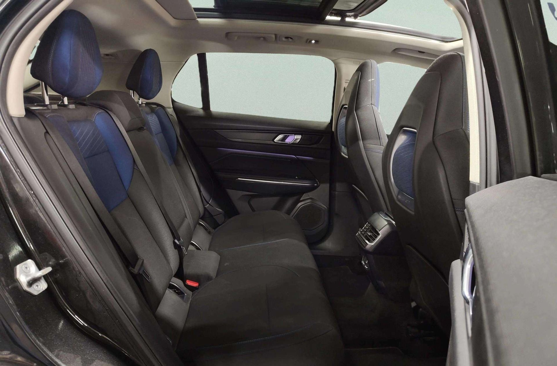 Lynk & Co 01 1.5 PHEV - foto 26