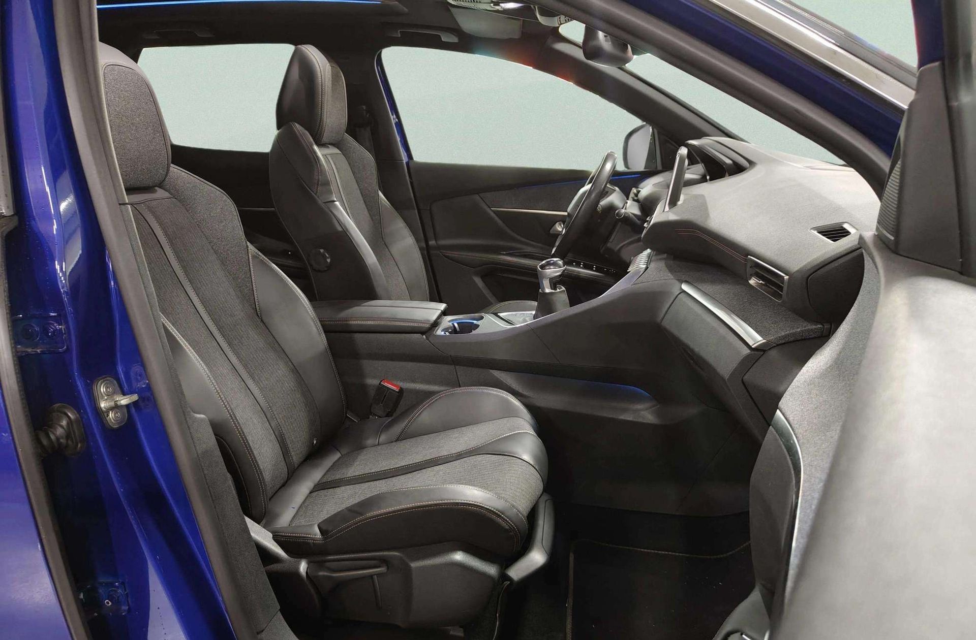 Peugeot 3008 PureTech 130 GT Line - foto 24