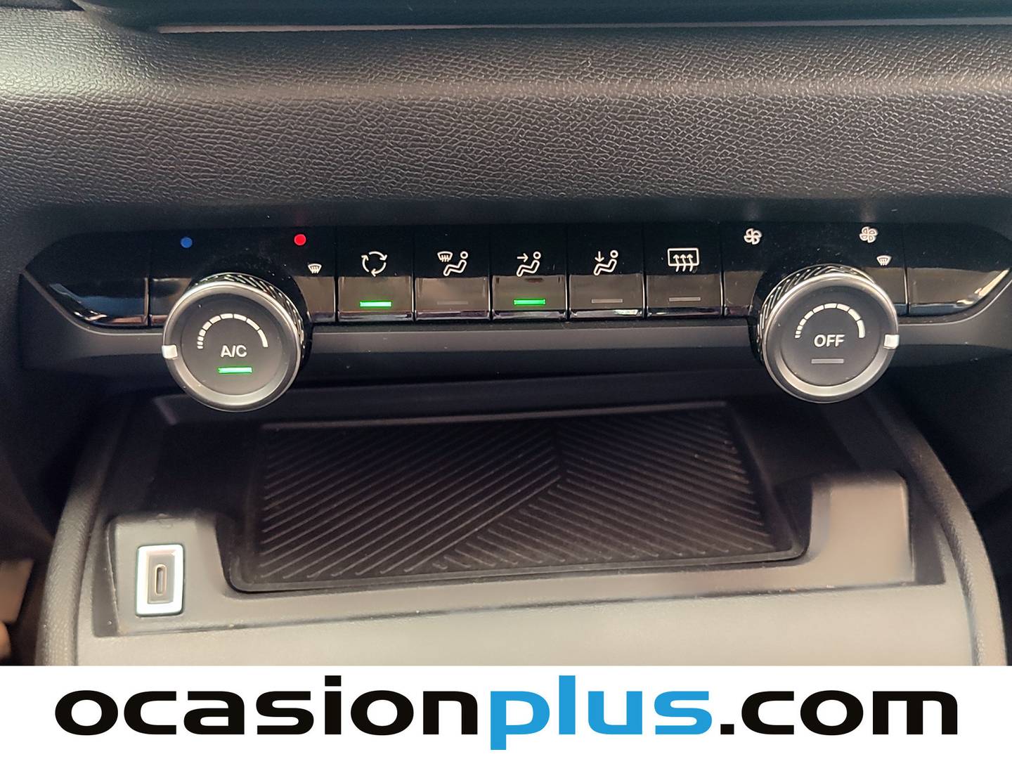 Equipamiento del Citroën C4 Citroën C4 BlueHDi 110 S&S Live Pack (110 CV)