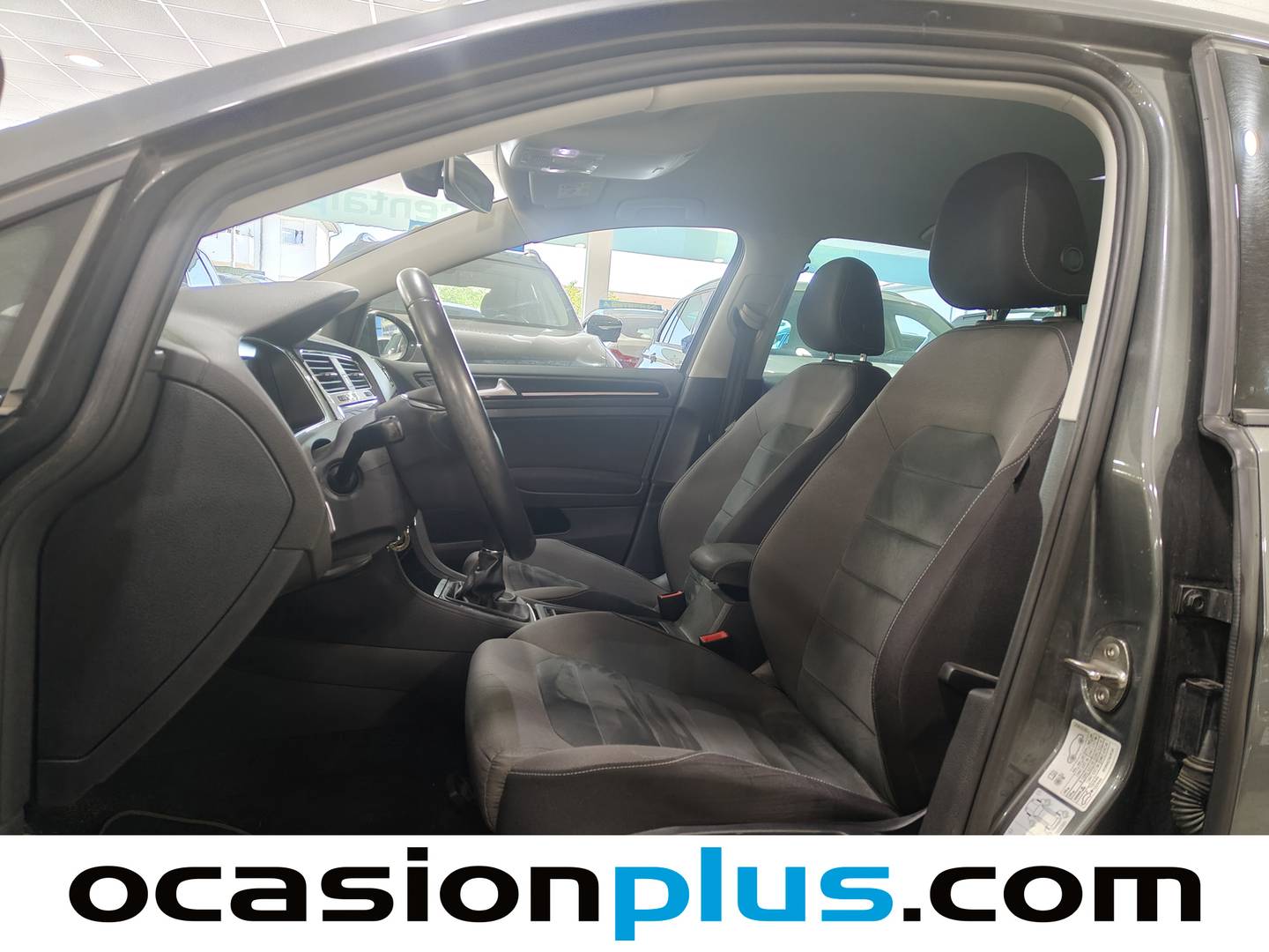 Foto asientos delanteros Volkswagen Golf Volkswagen Golf Sport 1.5 TSI Evo (150 CV)