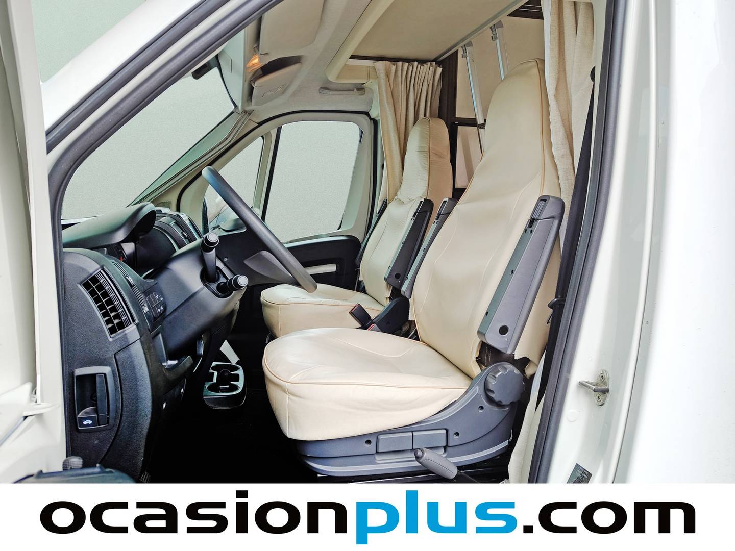 Foto asientos delanteros Rimor XGO Rimor XGO 2.3D Dynamic 35 (140 CV)