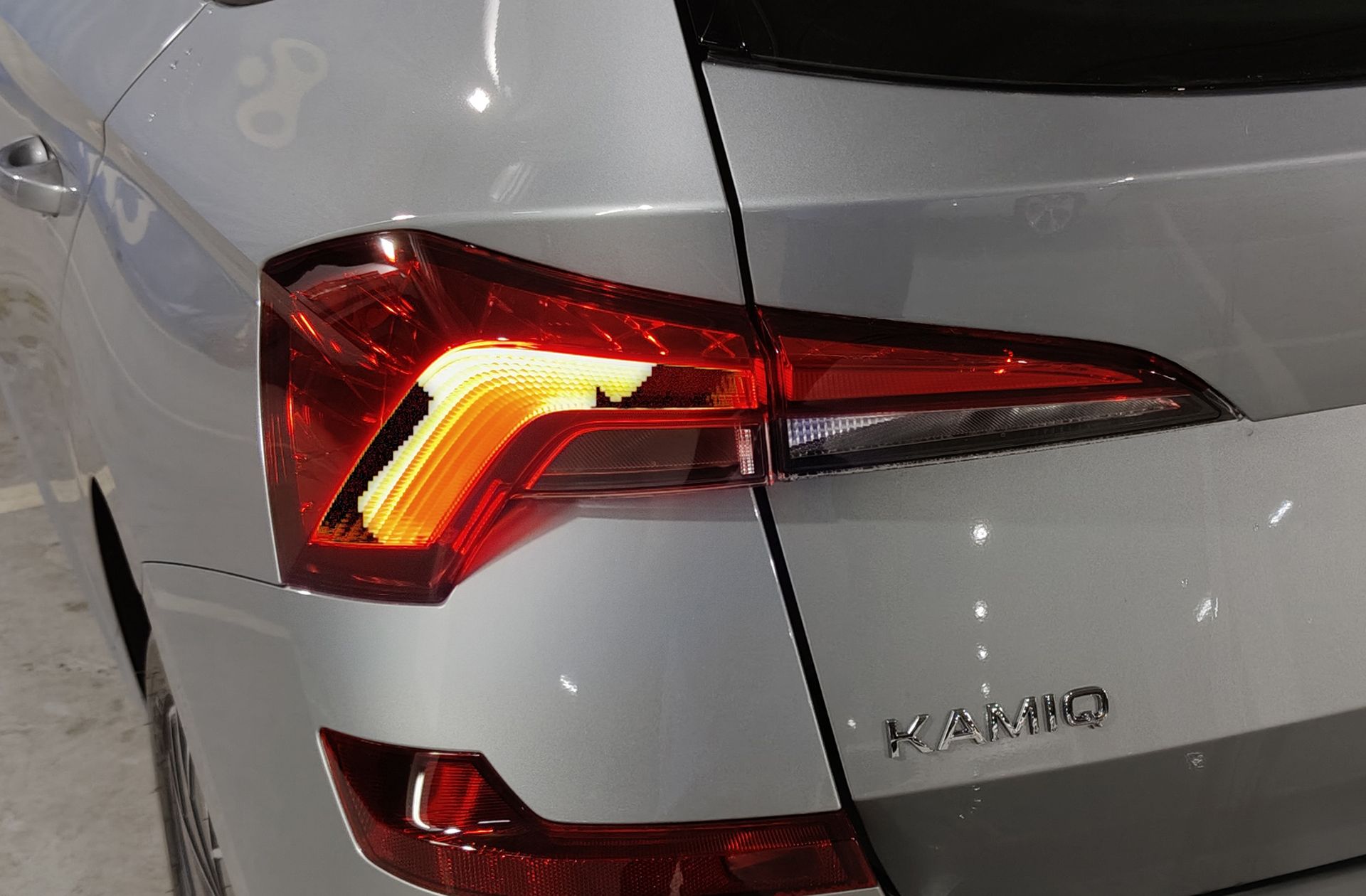 Škoda Kamiq 1.0 TSI Selection DSG - foto 18
