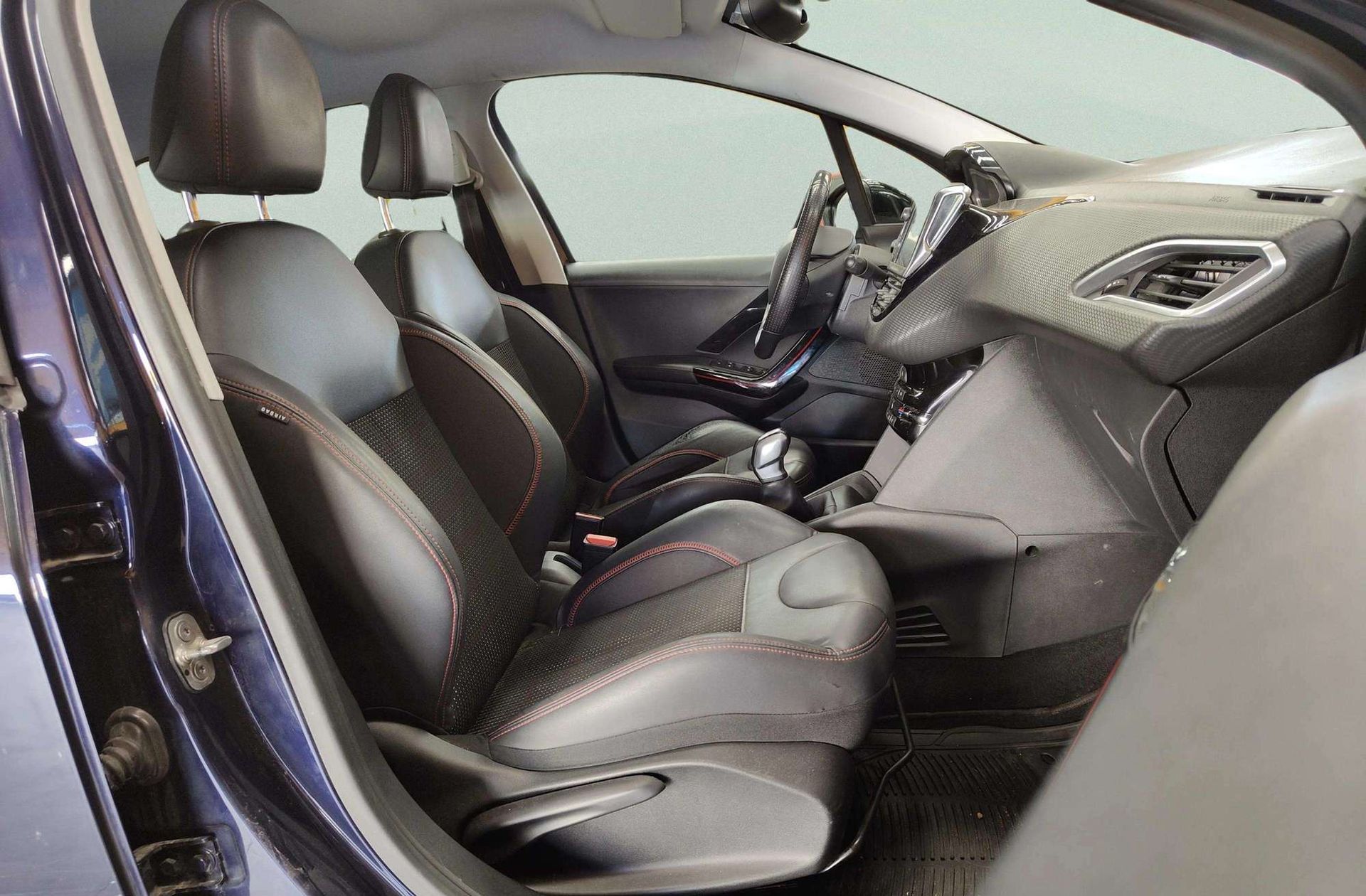 Peugeot 208 1.2 PureTech GT-Line - foto 14
