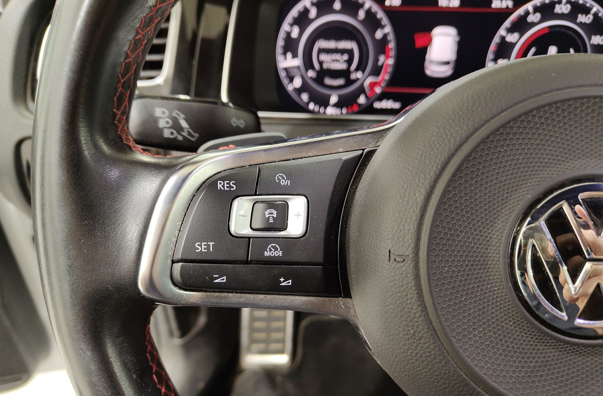 Volkswagen Golf GTI 2.0 TSI DSG - foto 28
