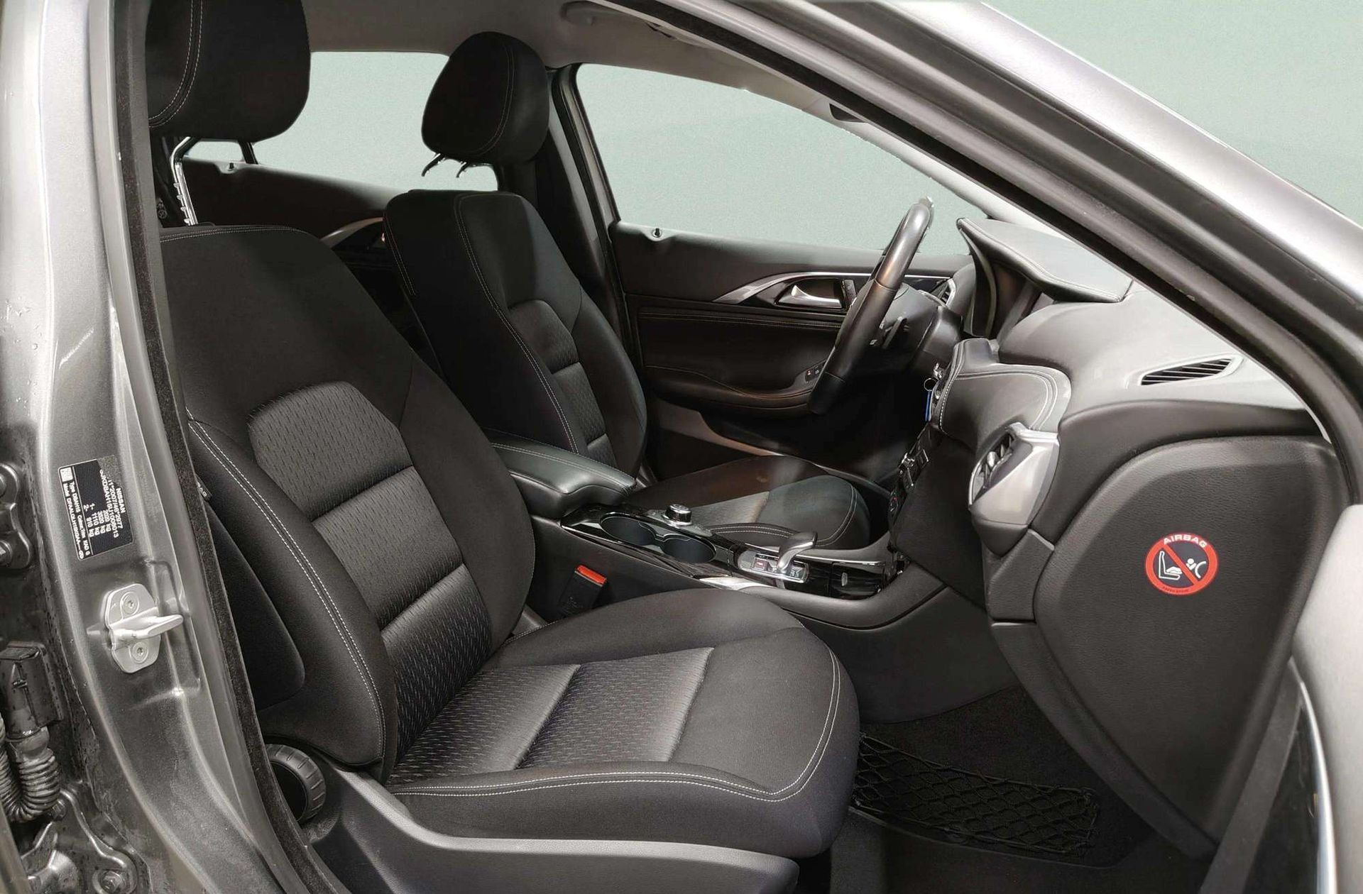 Infiniti Q30 2.2D Premium 7DCT - foto 21