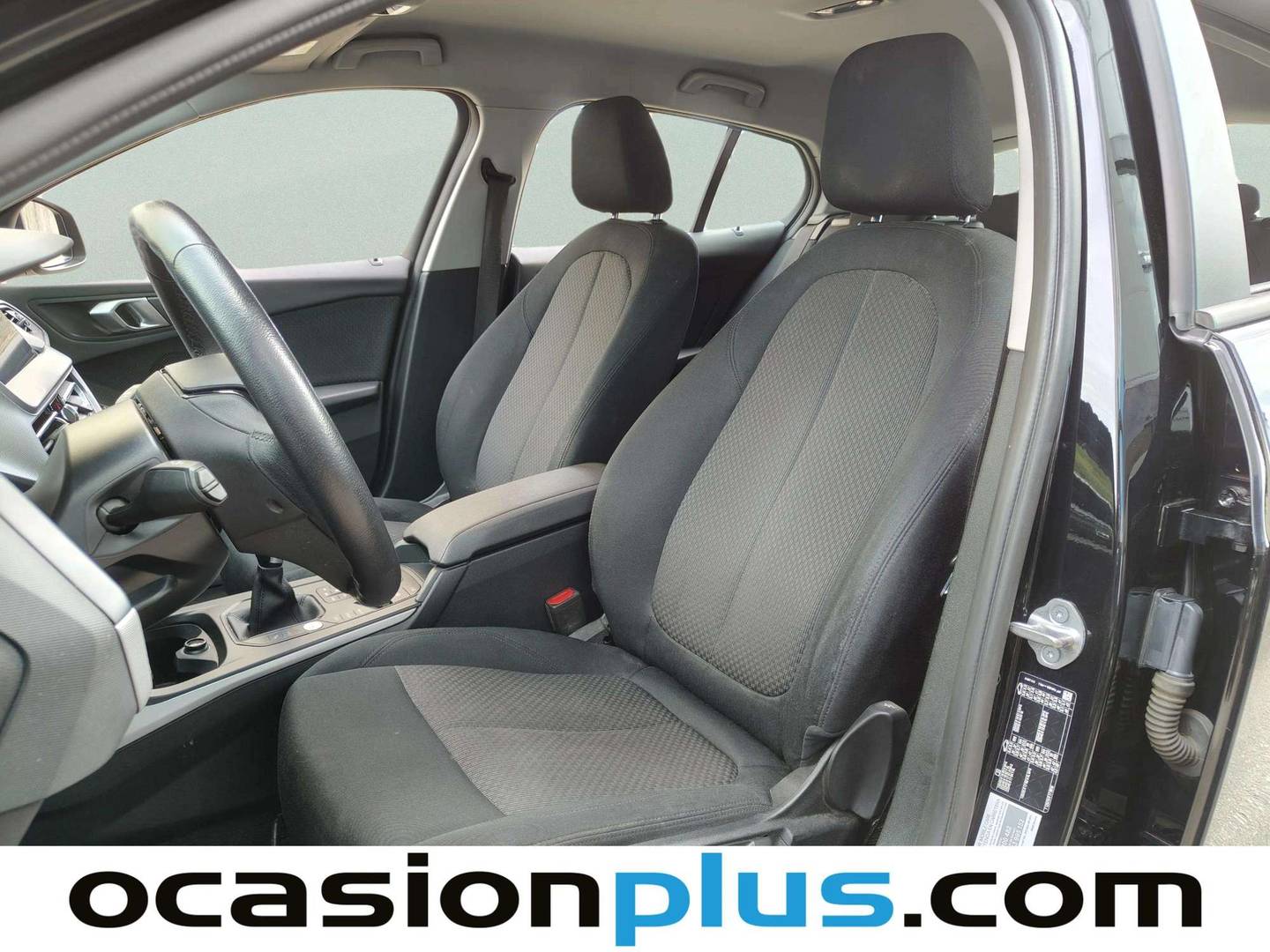 Foto asientos delanteros BMW Serie 1 BMW Serie 1 118d (150 CV)