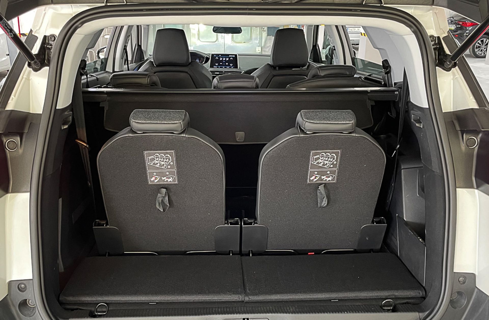 Peugeot 5008 PureTech 130 Allure 7 plazas - foto 21