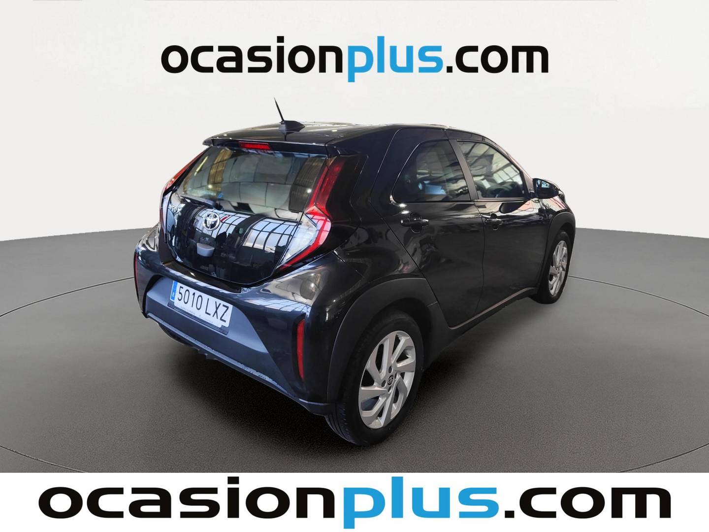 Foto trasera Toyota Aygo X Cross Toyota Aygo X Cross 1.0 VVT-I Play (72 CV) derecha
