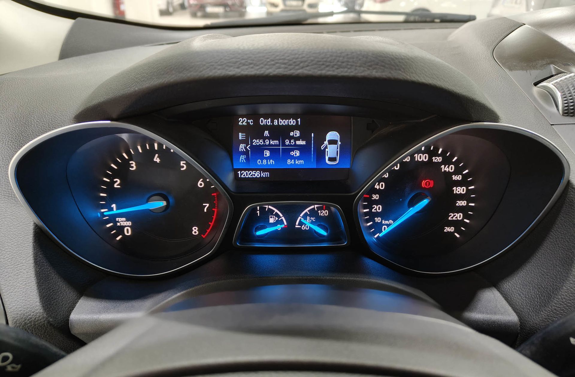 Ford Kuga 1.5 EcoBoost Trend+ 4x2 - foto 21