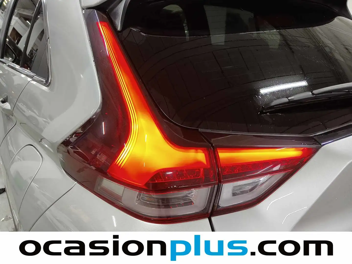 Foto Mitsubishi Eclipse Cross Mitsubishi Eclipse Cross 2.4 PHEV Kaiteki 4WD Auto (188 CV)