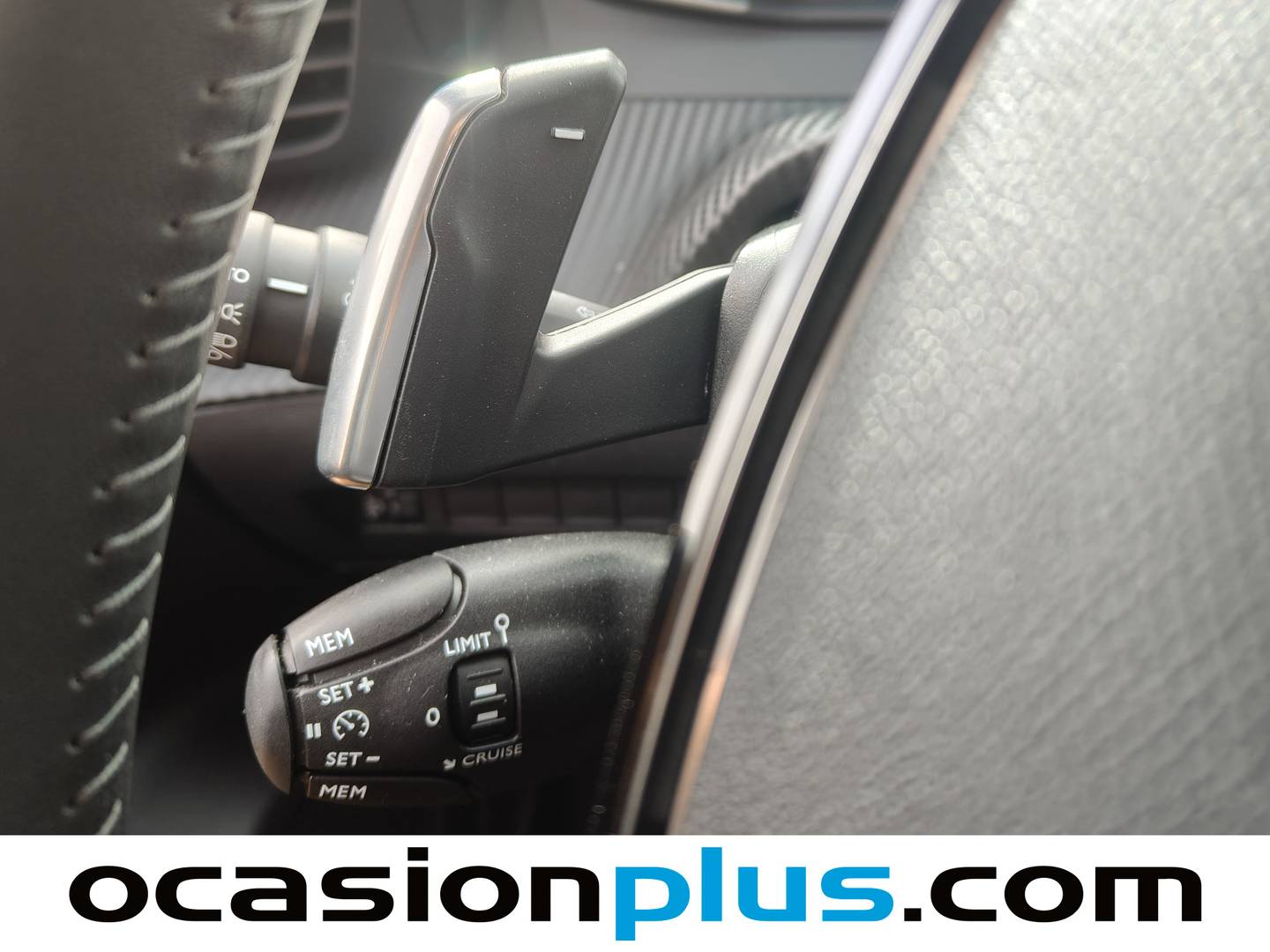 Foto Peugeot 2008 Peugeot 2008 PureTech 130 S&S Allure EAT8 (130 CV)