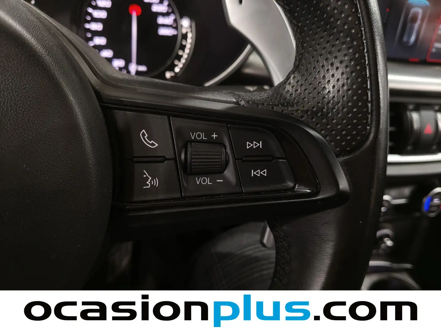 Foto Alfa Romeo Stelvio Alfa Romeo Stelvio 2.0 Gasolina Sprint Q4 Auto (200 CV)