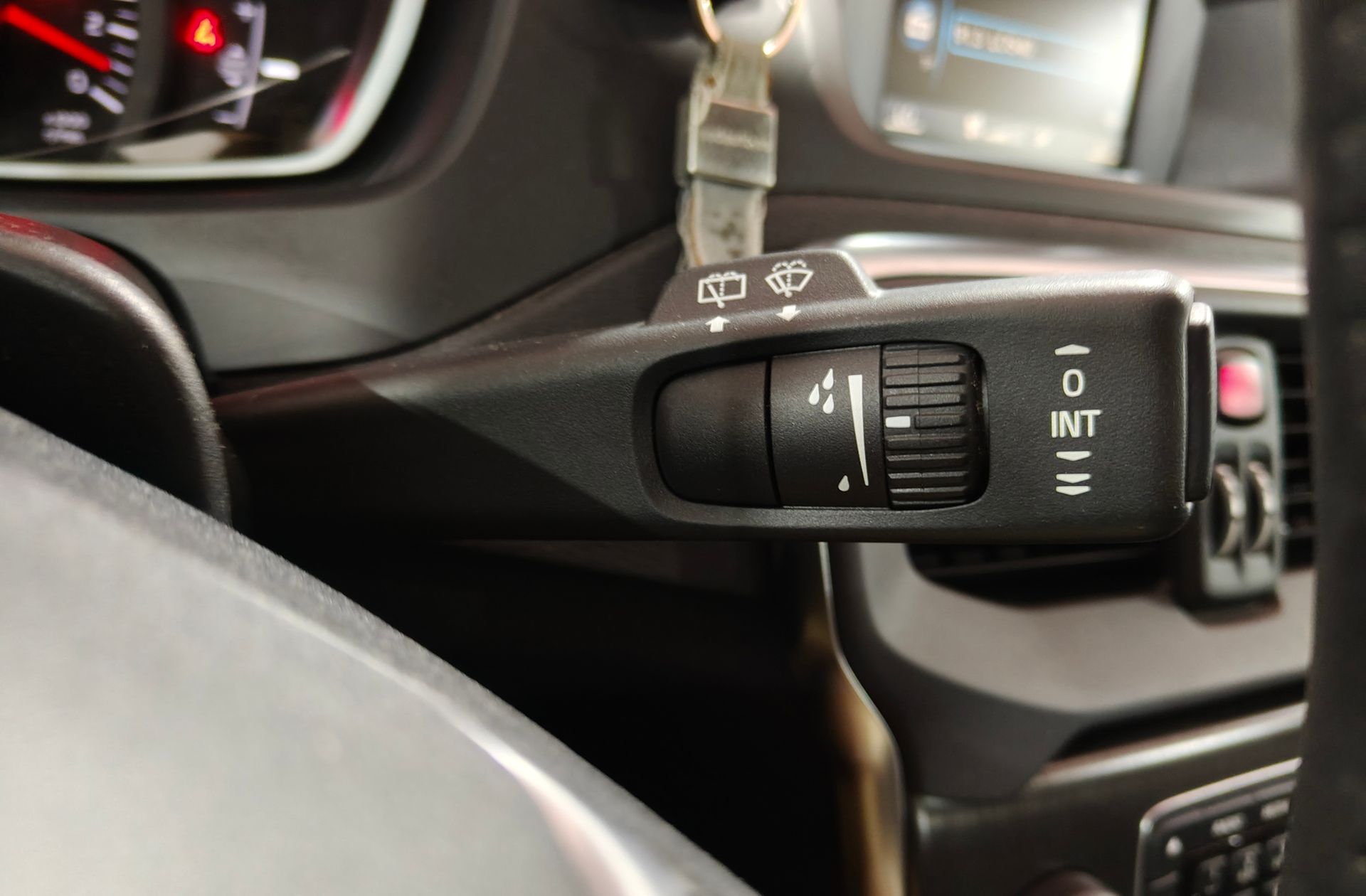 Volvo V40 D2 Kinetic - foto 22