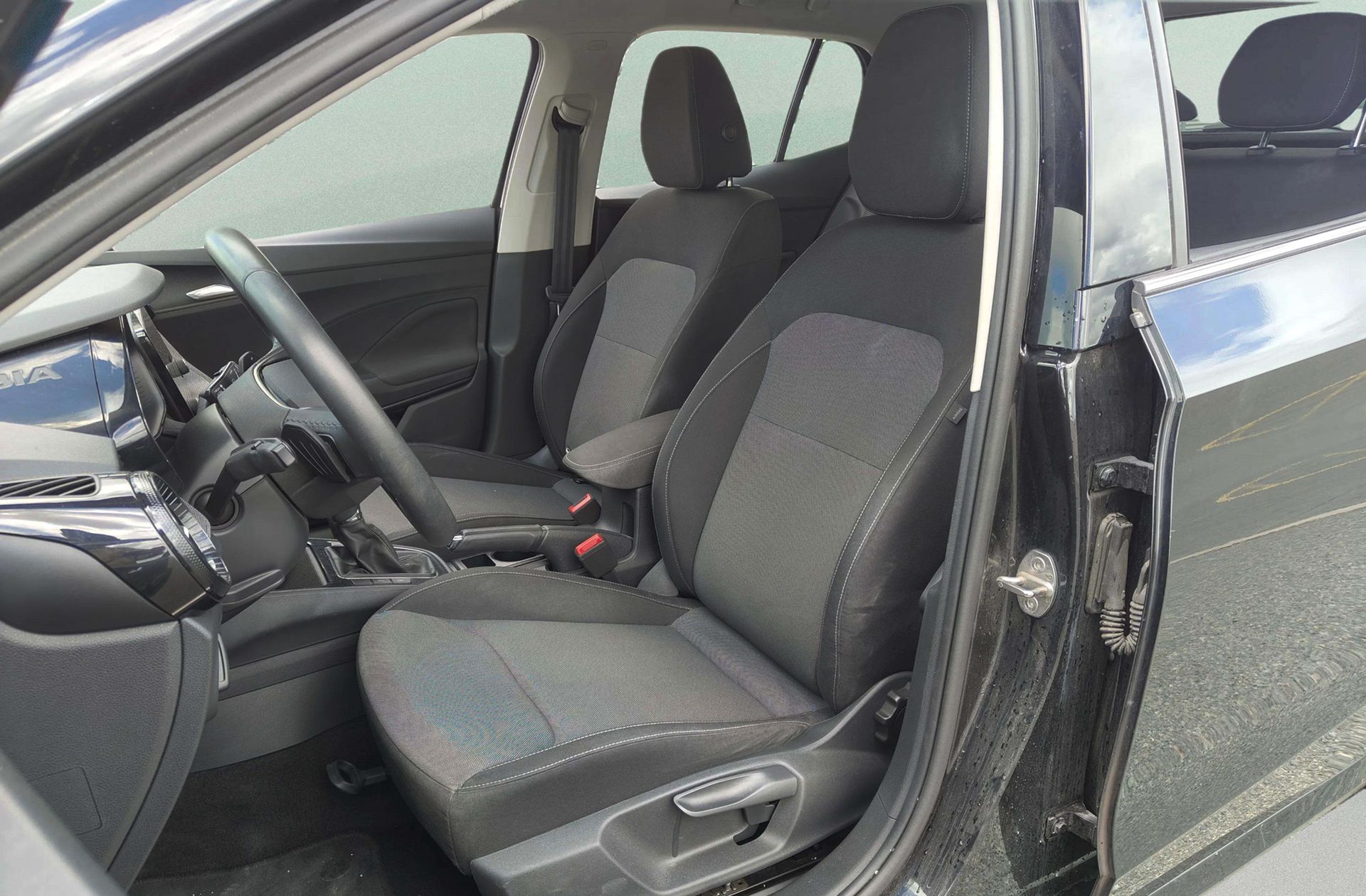Škoda Fabia 1.0 TSI Selection DSG - foto 10