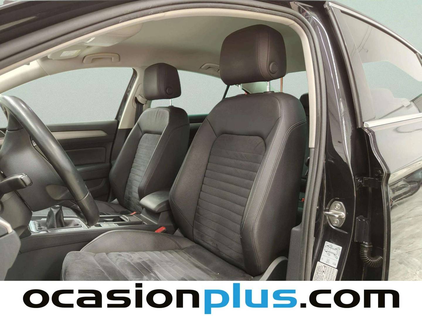 Equipamiento del Volkswagen Passat Volkswagen Passat Sport 1.4 TSI ACT BMT (150 CV)