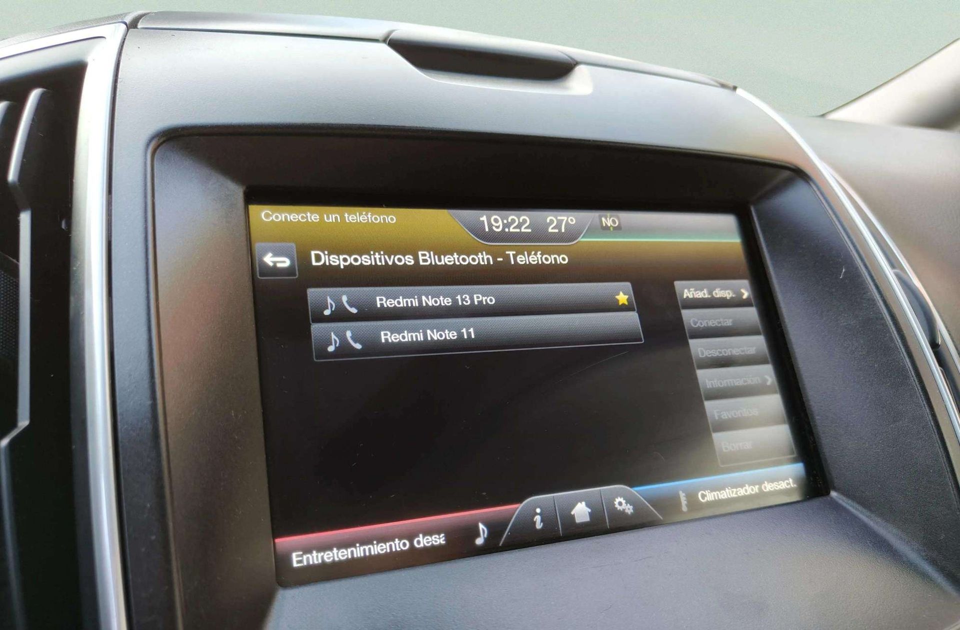 Ford Galaxy 2.0 TDCi Titanium - foto 32