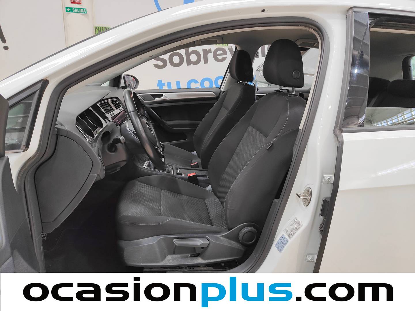 Foto asientos delanteros Volkswagen Golf Volkswagen Golf Business 1.6 TDI (115 CV)