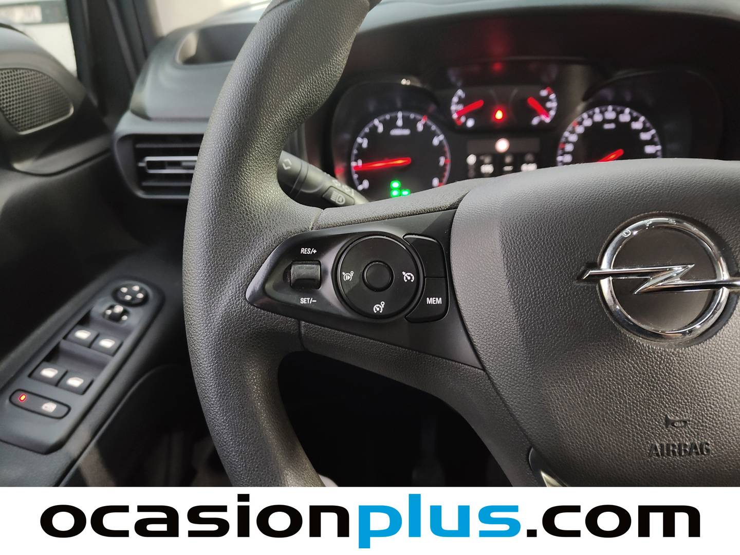 Foto Opel Combo Life Opel Combo Life 1.5 TD Business Edition Plus L1 (102 CV)