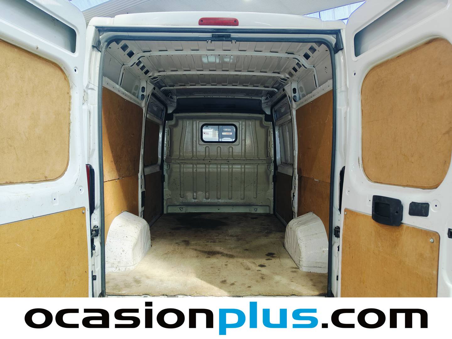 Fotos maletero Fiat Ducato Fiat Ducato Furgon 2.3 Multijet 35 Batalla Media Techo Alto (130 CV)