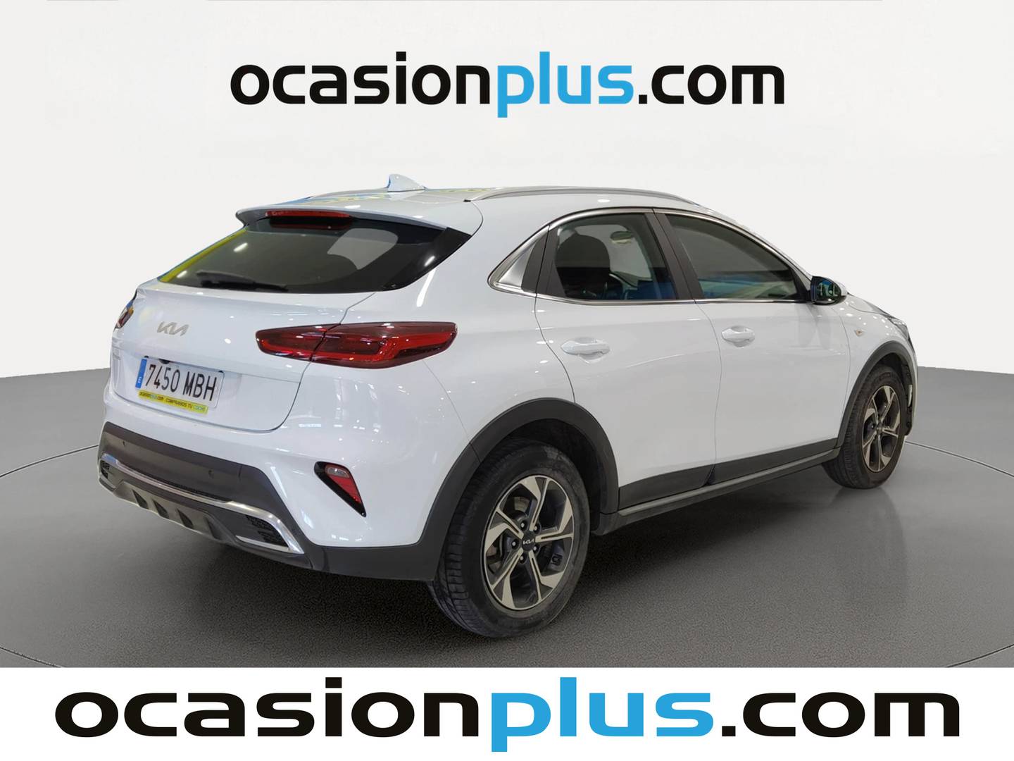 Foto trasera KIA XCeed KIA XCeed 1.0 T-GDi Drive (120 CV) derecha