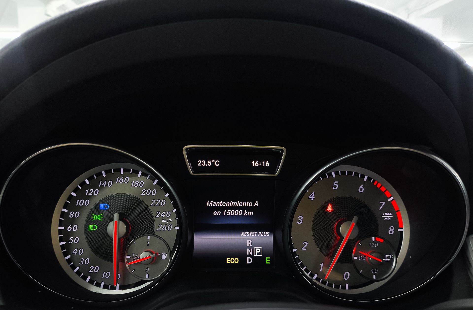 Mercedes-Benz CLA 200 - foto 23
