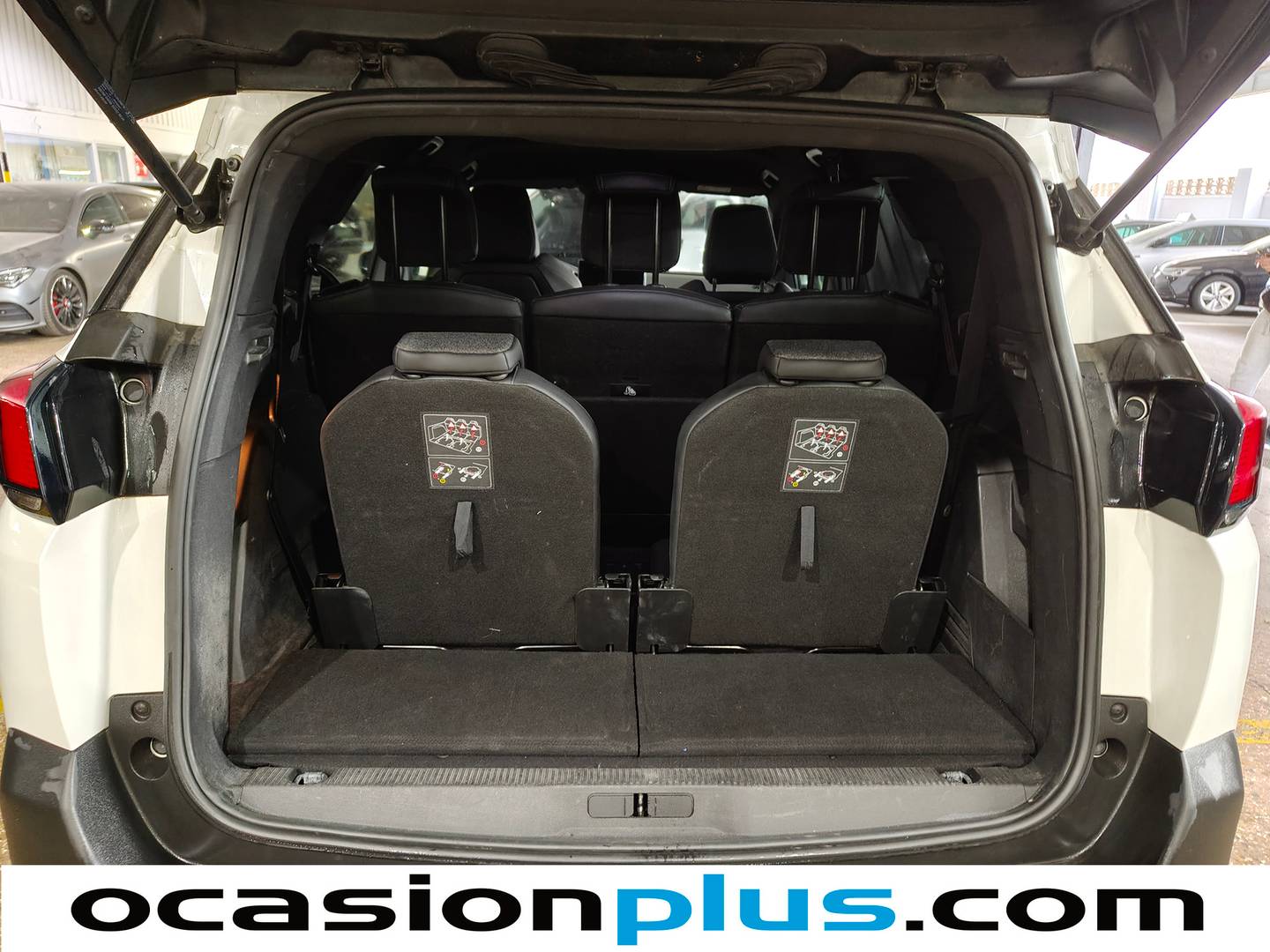 Fotos maletero Peugeot 5008 Peugeot 5008 BlueHDI 130 S&S Allure Pack EAT8 (130 CV) 7 Plazas