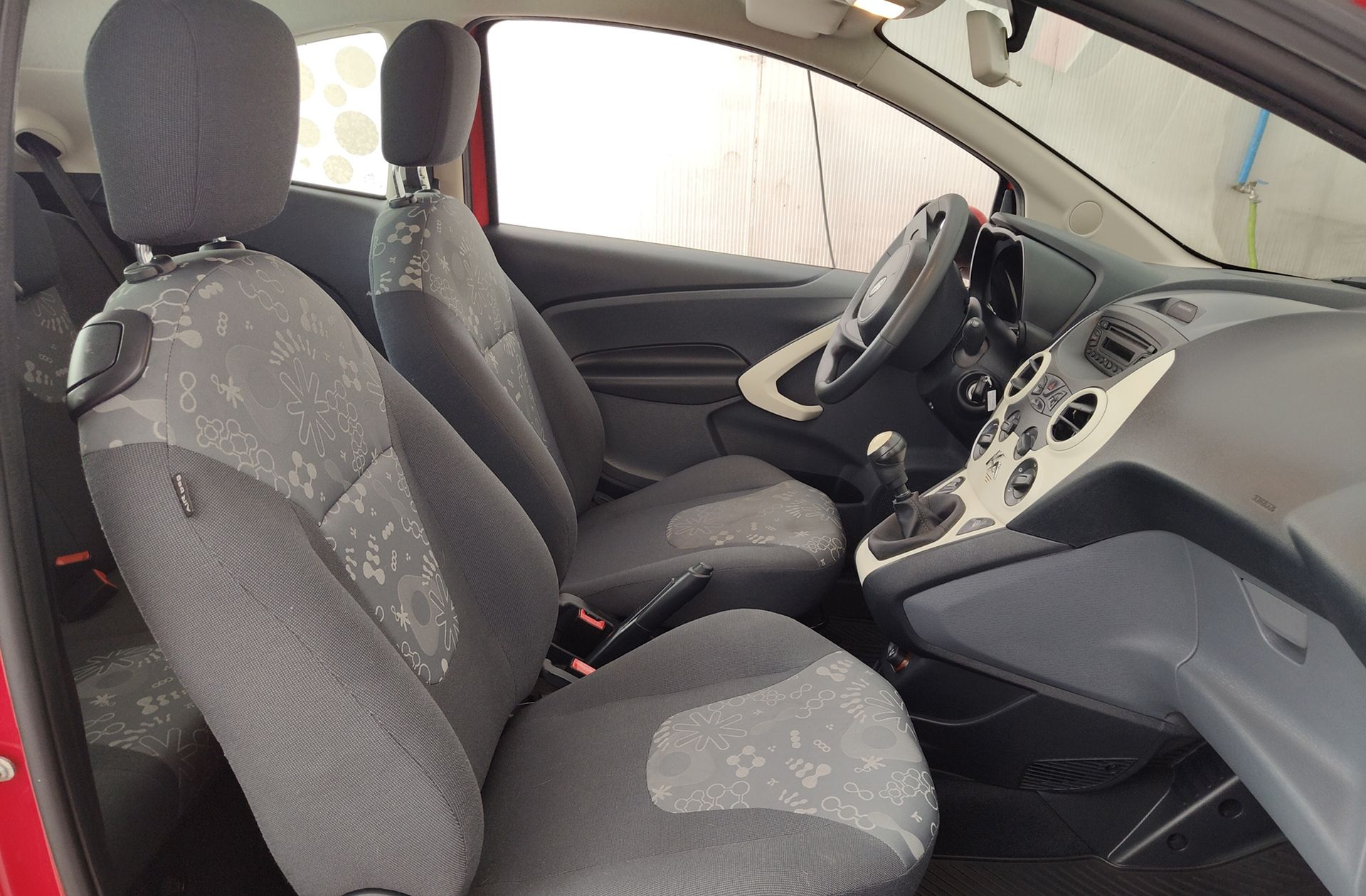 Ford Ka 1.2 Duratec Trend+ - foto 14