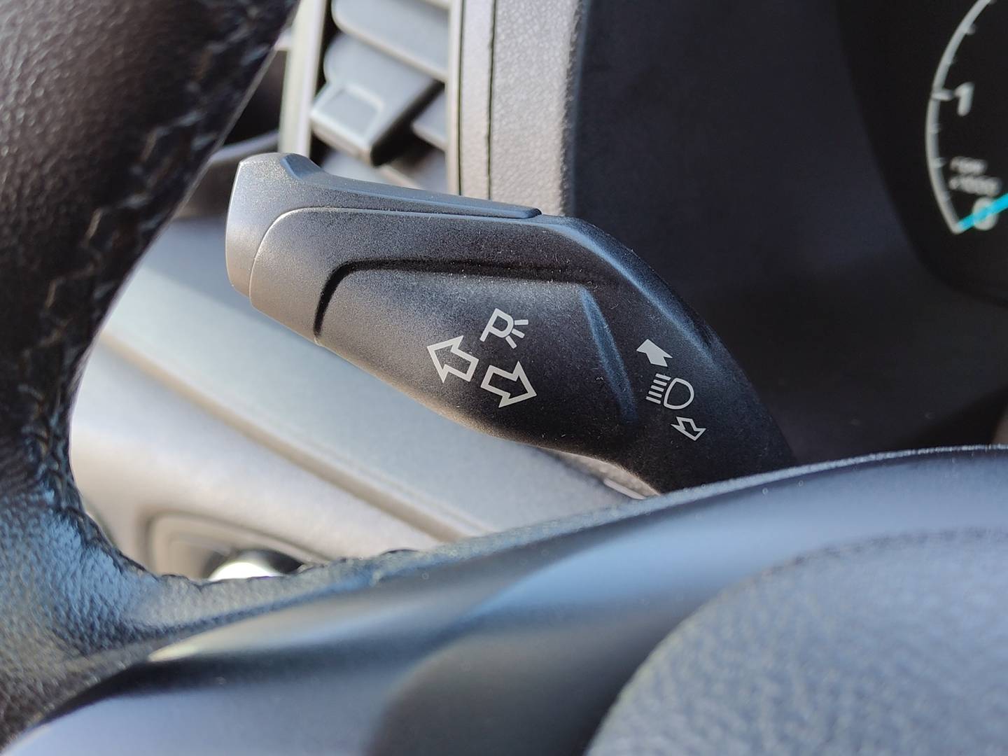 Foto Ford Tessoro Ford Tessoro 463 UP (170 CV)