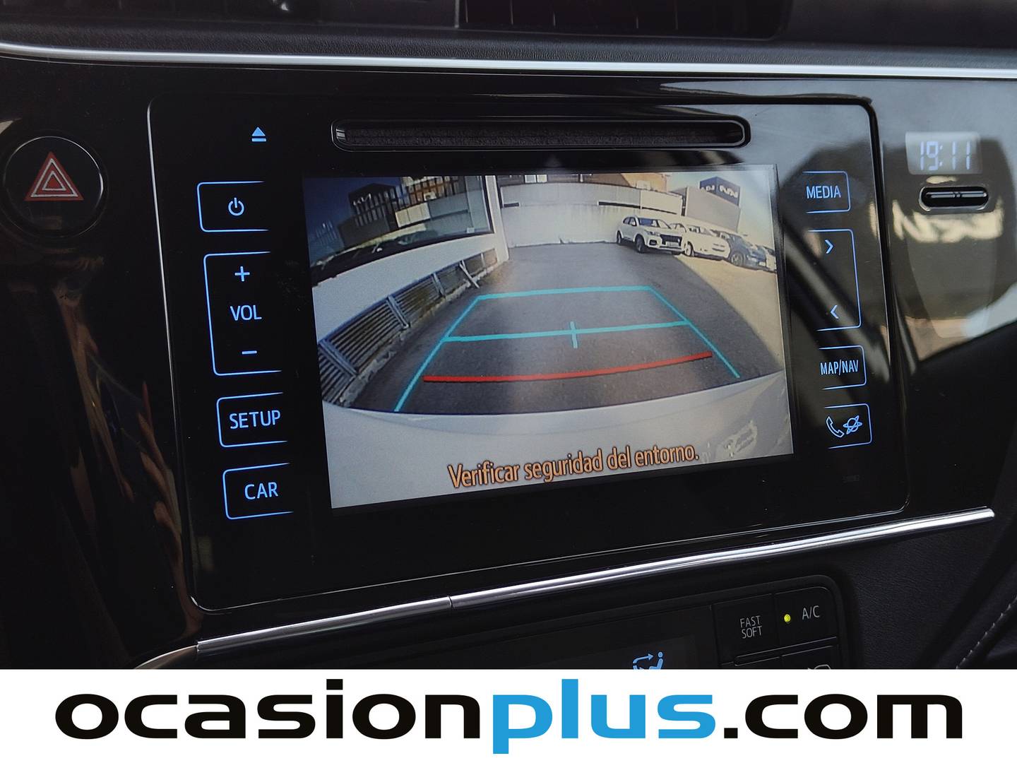 Extras y acabados del Toyota Auris Toyota Auris 1.8 140H Hybrid Feel! (136 CV)