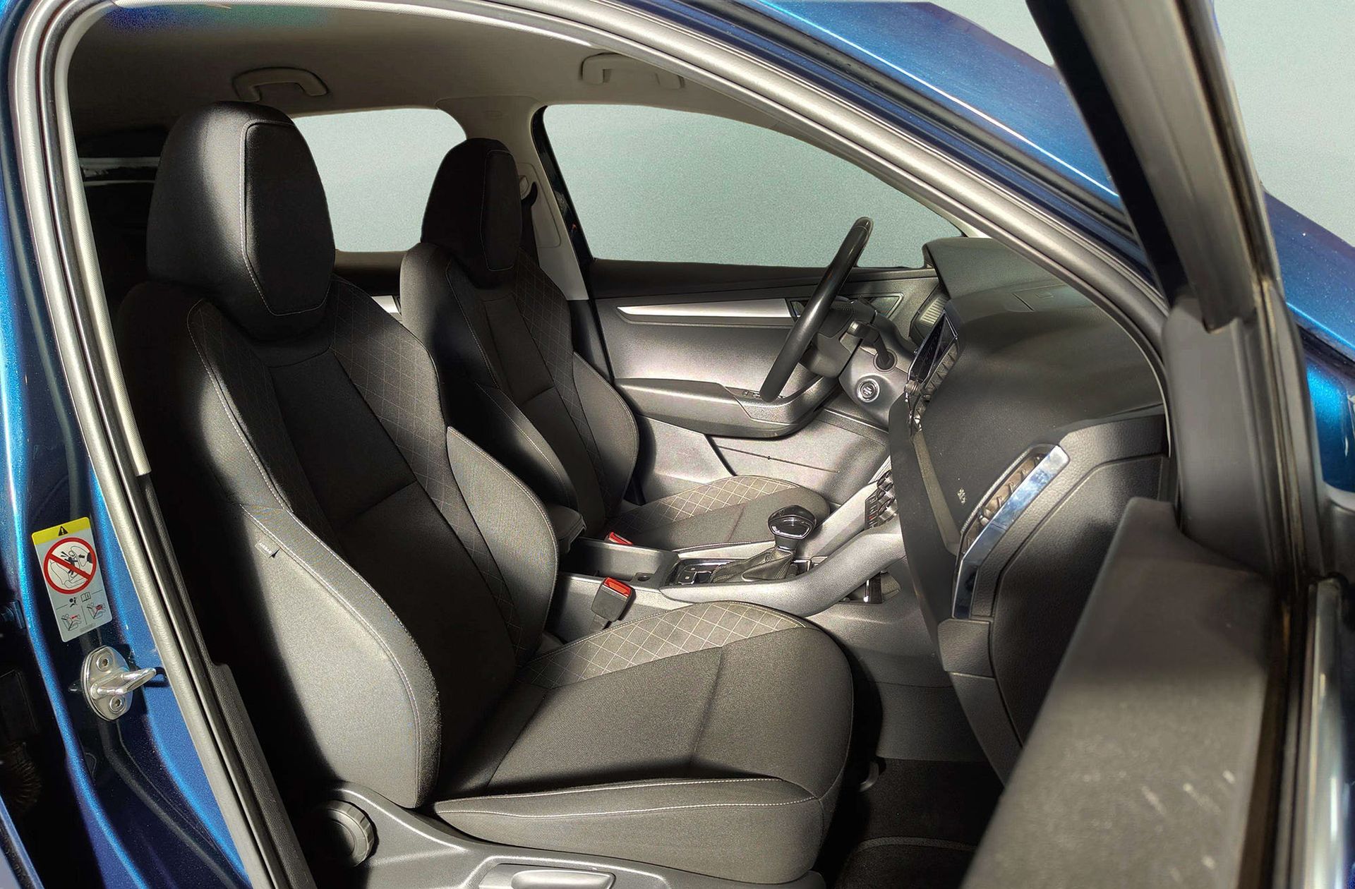 Škoda Karoq 2.0 TDI Ambition 4x4 DSG - foto 21