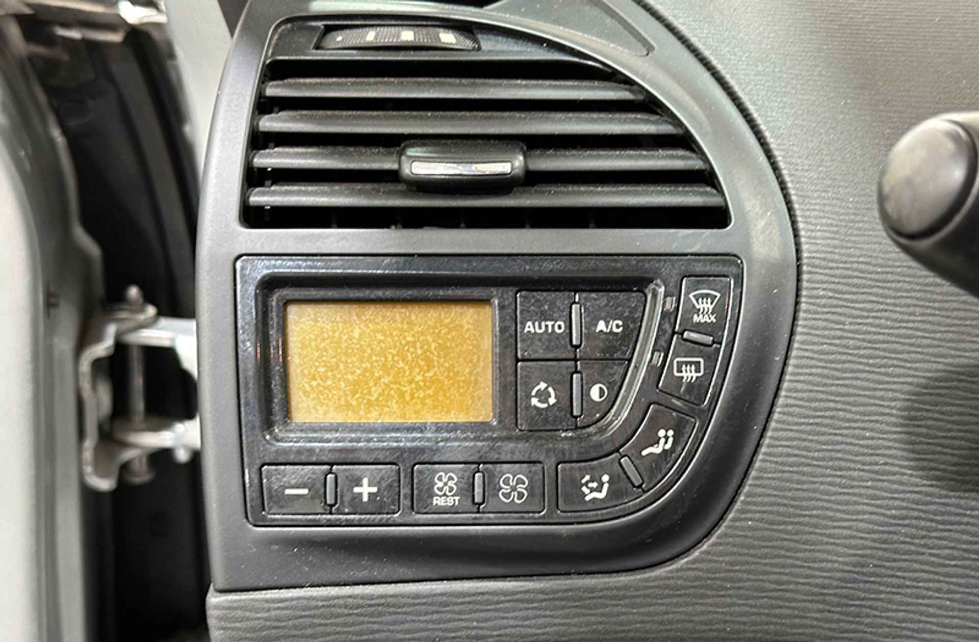 Citroën C4 Picasso 2.0 HDi Exclusive 7 plazas - foto 21
